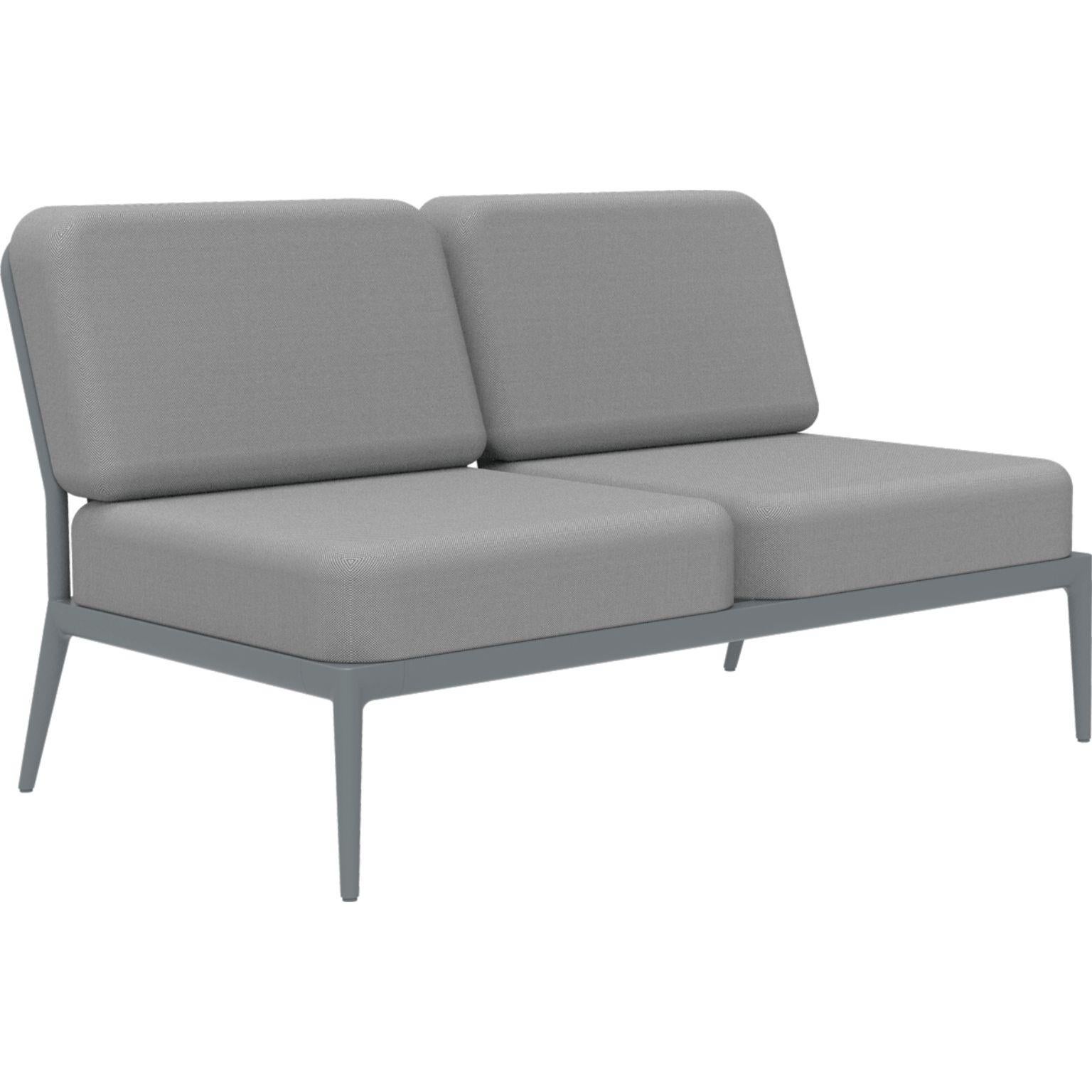 Ribbons grey double central modular sofa by MOWEE
Dimensions: D83 x W136 x H81 cm
Material: Aluminum, and upholstery.
Weight: 27 kg.
Also available in different colors and finishes. 

An unmistakable collection for its beauty and robustness. A