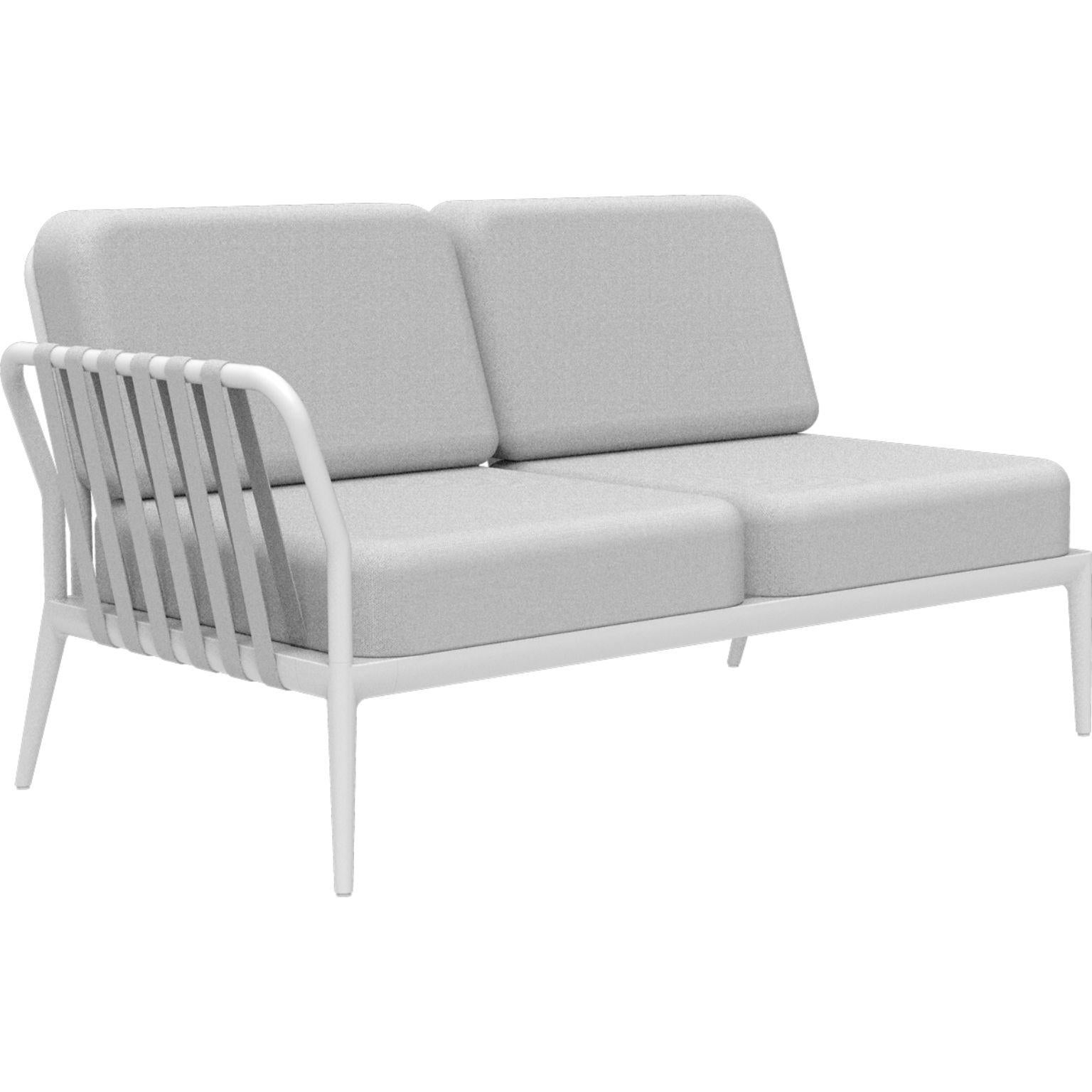 Ribbons white double right modular sofa by MOWEE
Dimensions: D83 x W148 x H81 cm (seat height 42 cm).
Material: Aluminium and upholstery.
Weight: 29 kg
Also available in different colors and finishes. 

An unmistakable collection for its