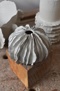 Vaso rotondo in ceramica bianca fatto a mano di Ribera - Gres