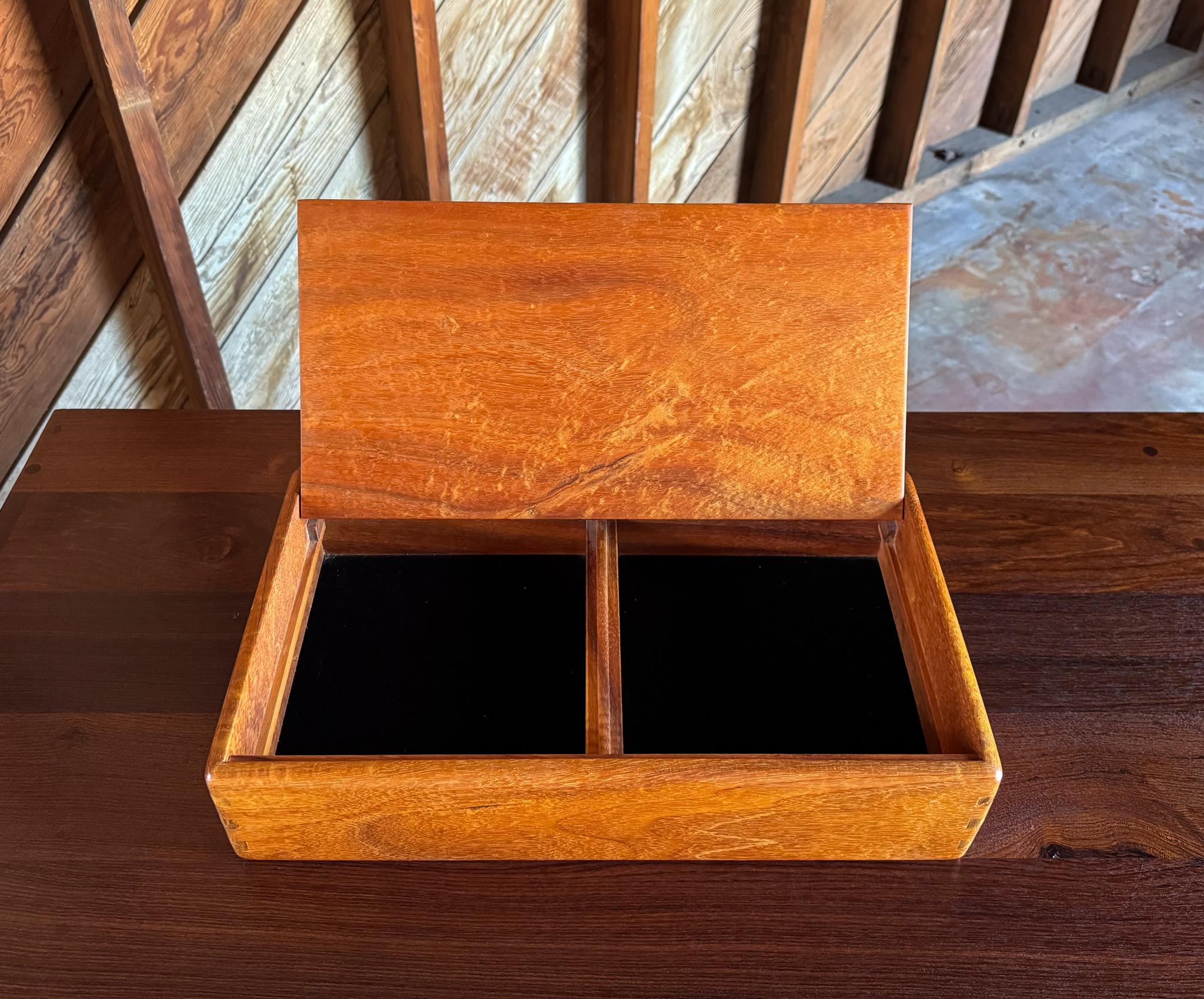 Ricardo Dellera Handcrafted Koa Wood Box, Hawaii, 20th Century 11
