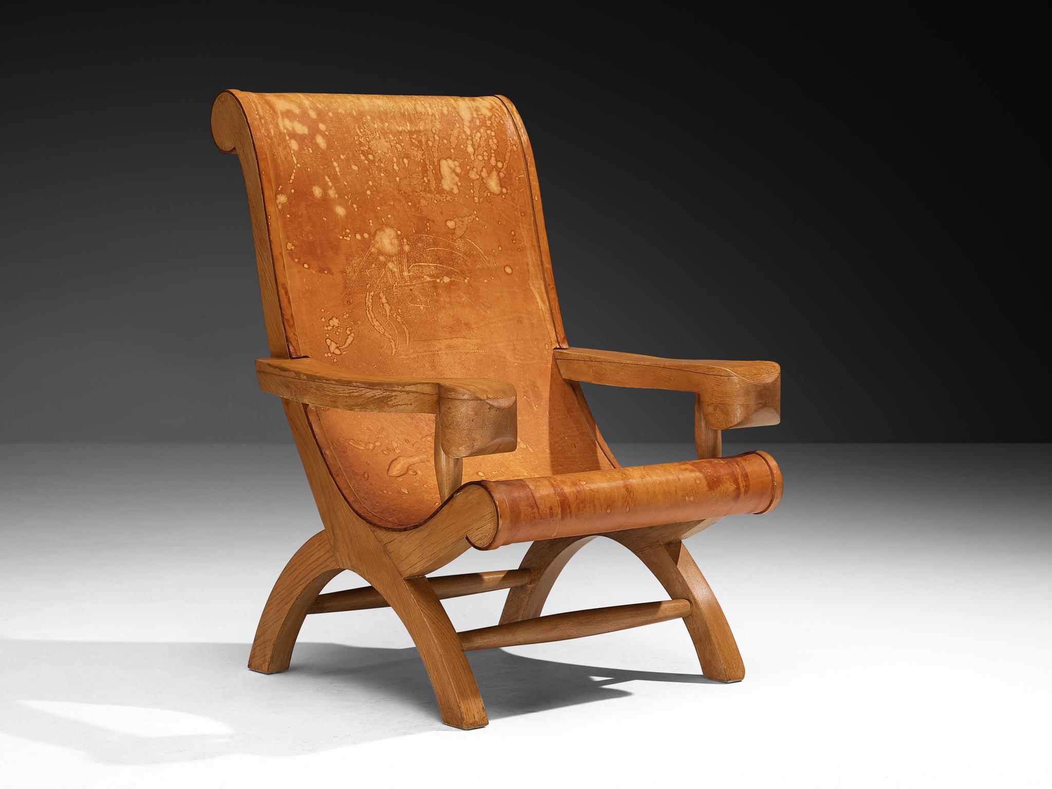 Ricardo Legorreta 'Butaque' Armchair in Oak and Leather Cuero en venta