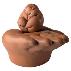 Ricardo Mesa, Scultura in terracotta 'Gordita Feliz' su mano, unica, firmata 1980