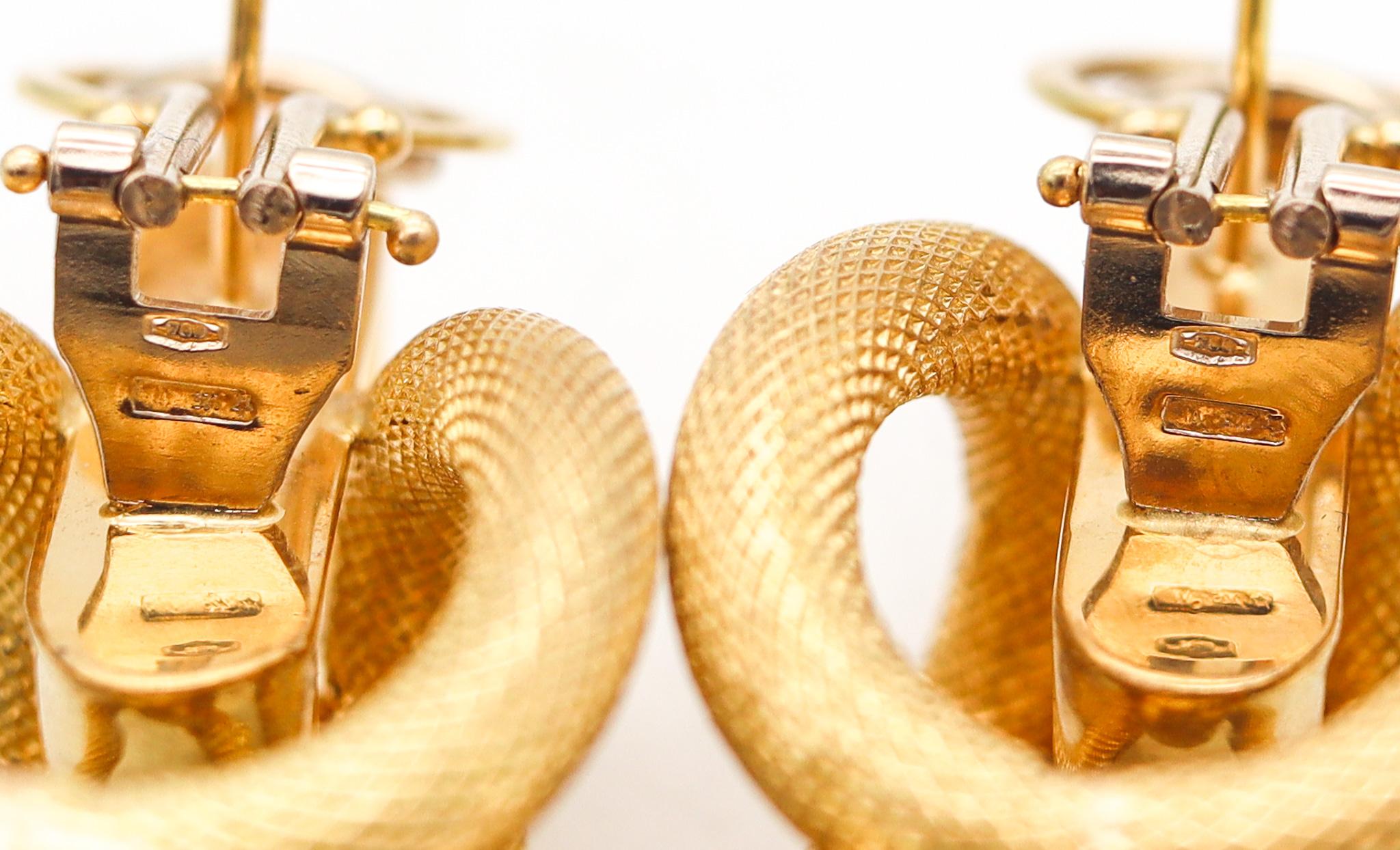 Riccardo Marotto Sculptural Tubular Earrings In Textured 18Kt Yellow Gold In Excellent Condition For Sale In Miami, FL