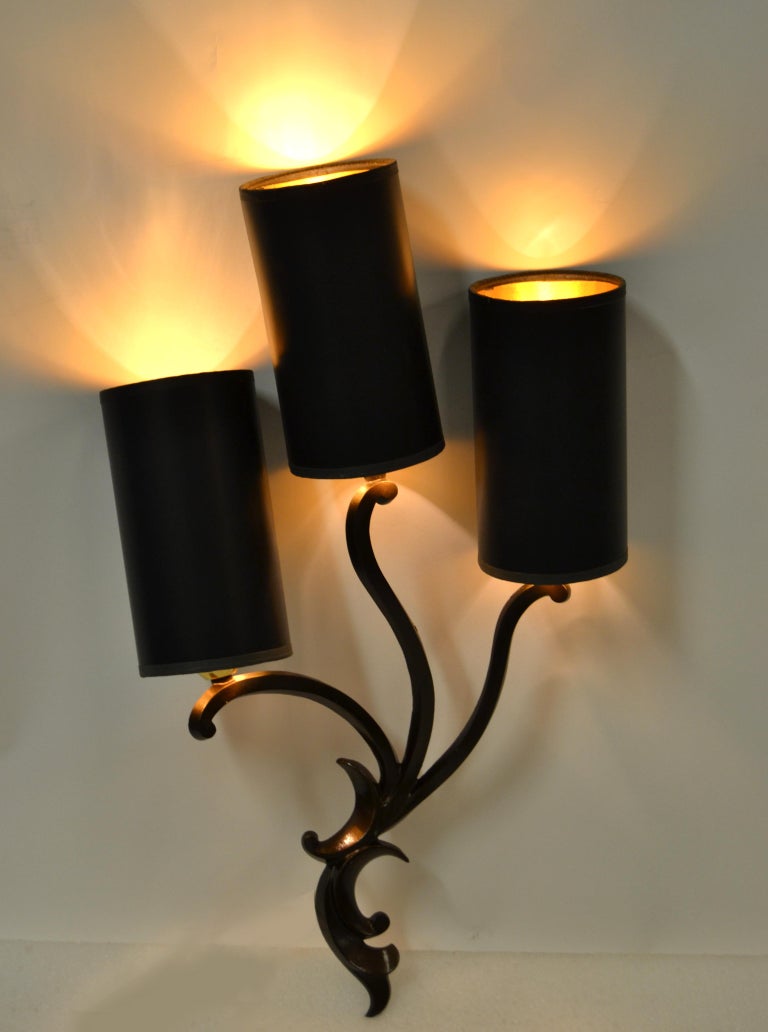 Riccardo Scarpa Bronze Sconces & Shades, Wall Lights Art Deco Italy 1950, Pair For Sale 4