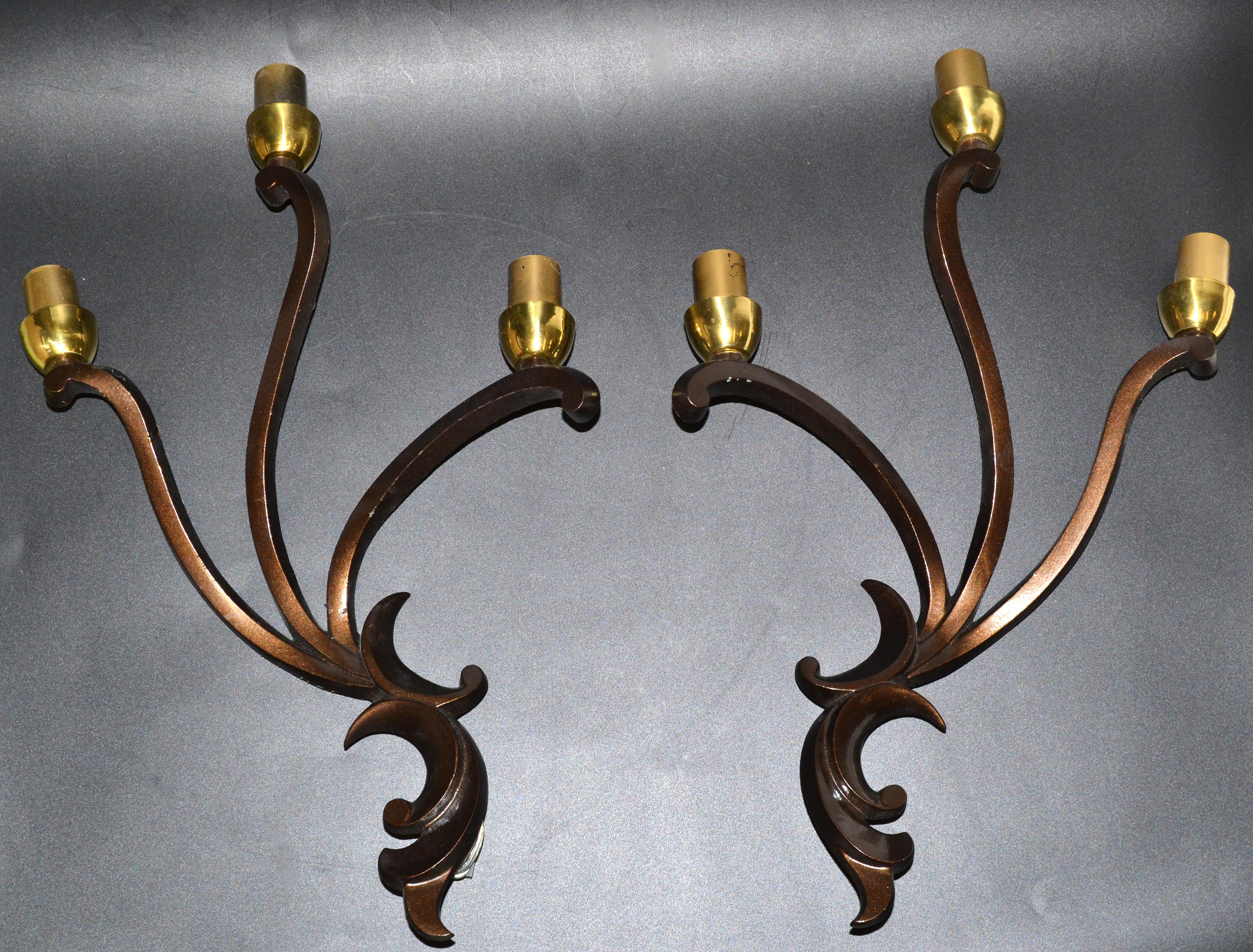 Riccardo Scarpa Bronze Sconces & Shades, Wall Lights Art Deco Italy 1950, Pair en vente 7