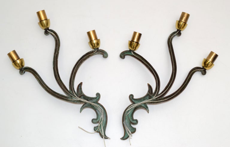 Riccardo Scarpa Bronze Sconces & Shades, Wall Lights Art Deco Italy 1950, Pair For Sale 8