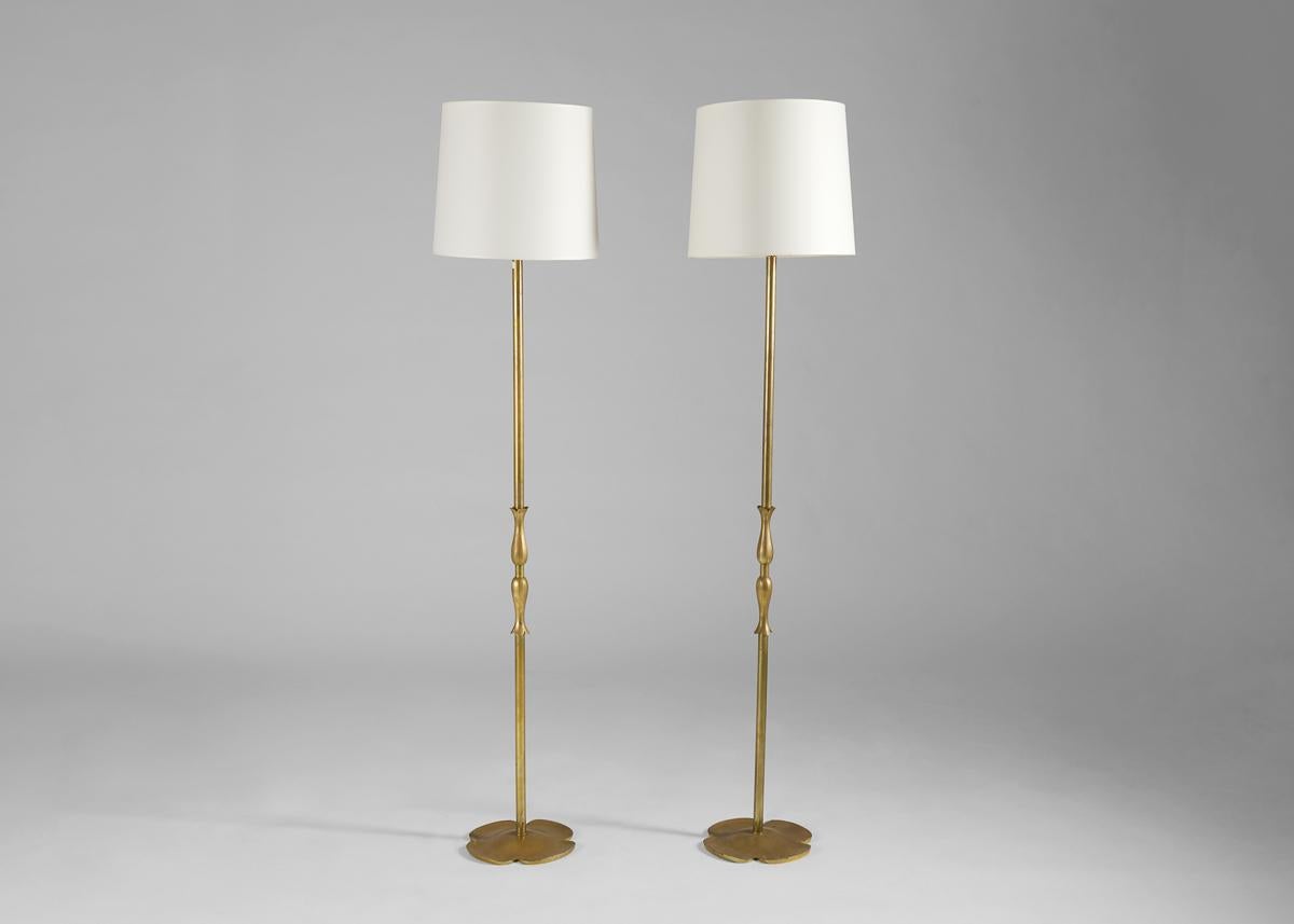 Doré Riccardo Scarpa, Paire de lampadaires en bronze doré, France, vers 1960