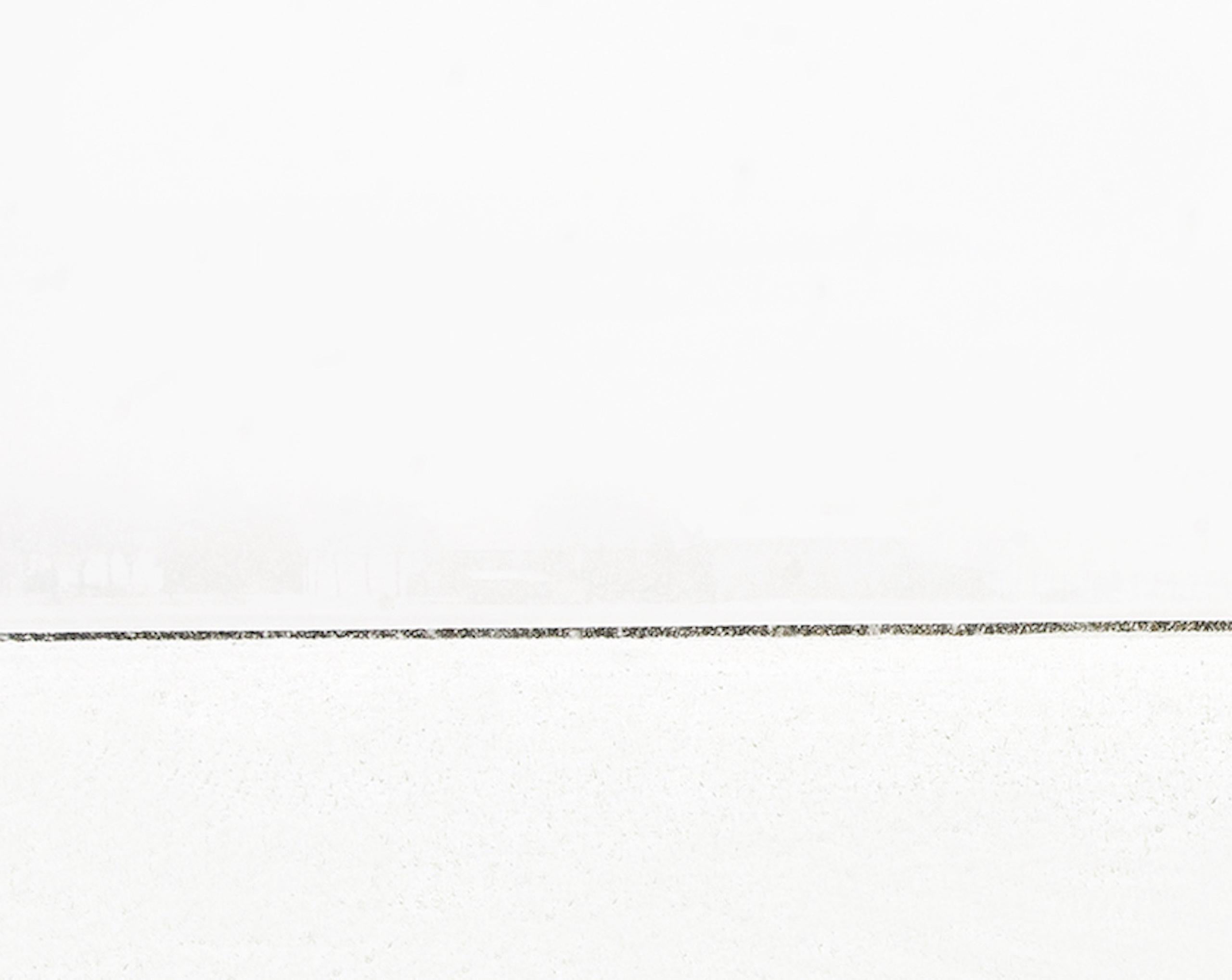 S 02-22 von Riccardo Varini – Landschaftsfotografie, Winter, Schnee, Weiß, Italien im Angebot 4