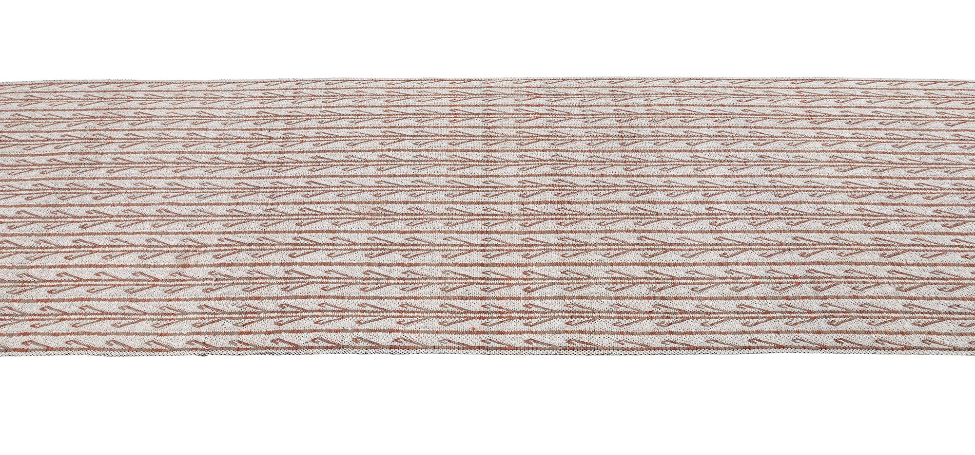 Ricci Tribal Flatweave Runner Rug In New Condition For Sale In New York, NY