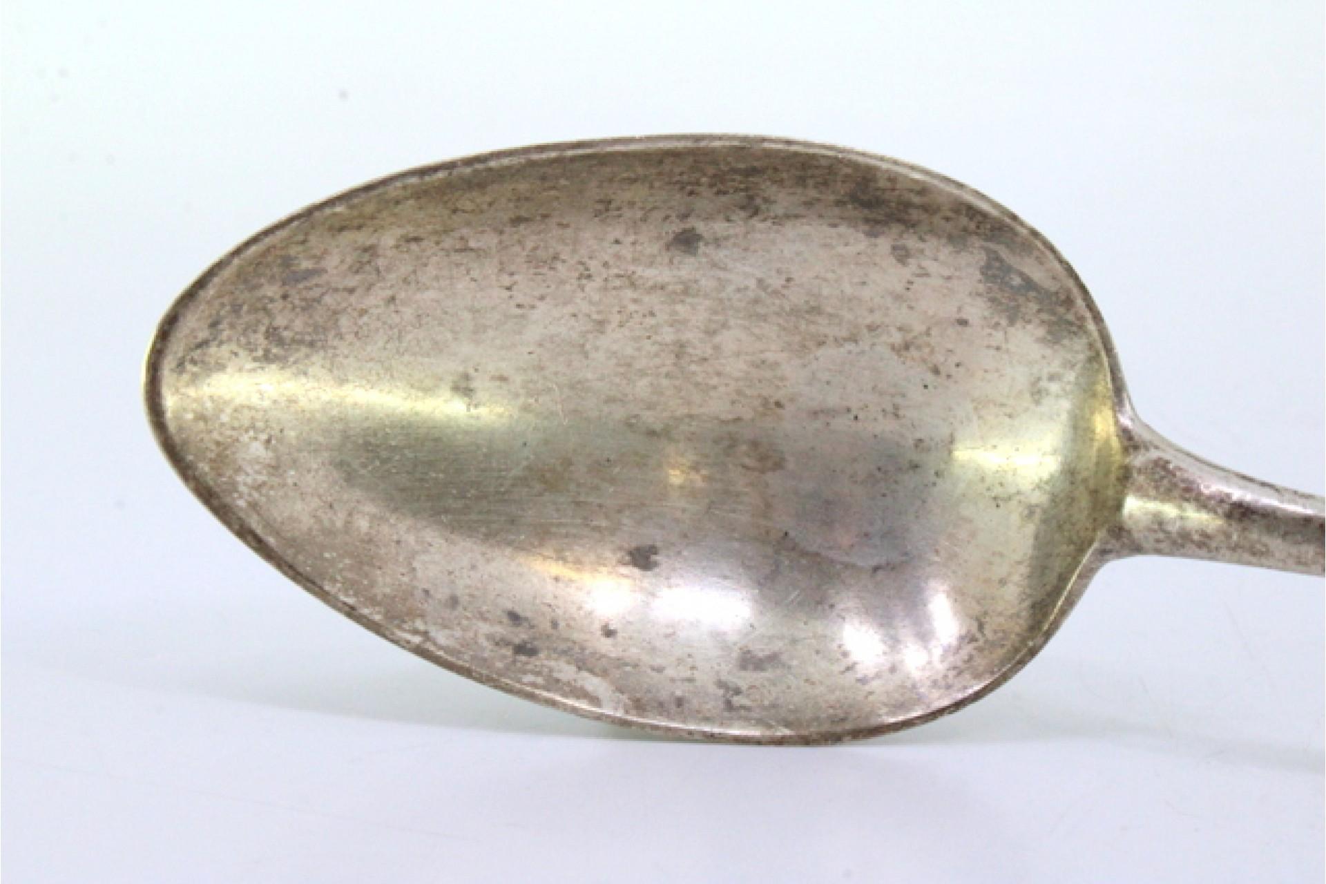 Rice and serving spoon in guilloche silver with a monogram card Silver en venta