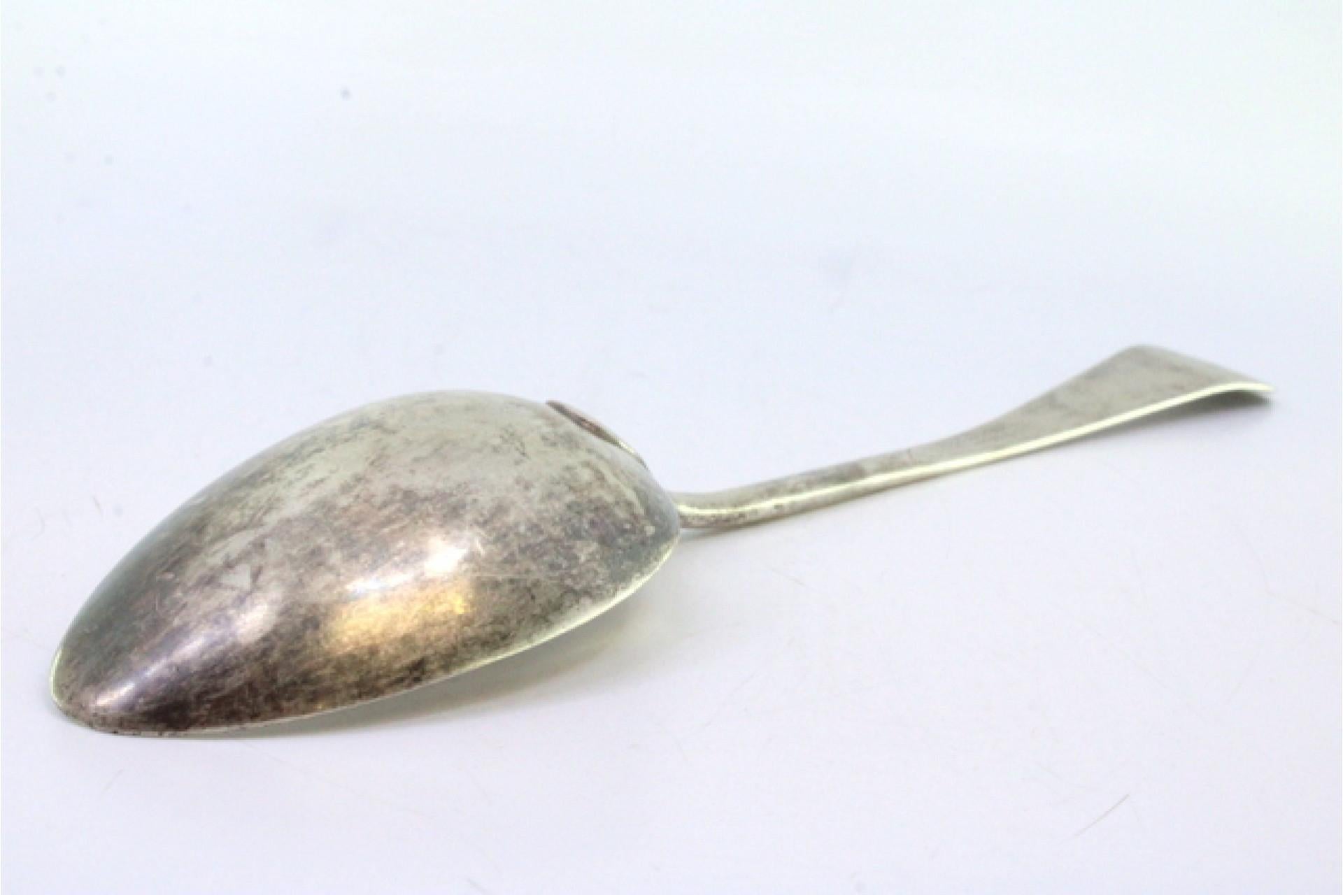 Rice and serving spoon in guilloche silver with a monogram card en venta 1