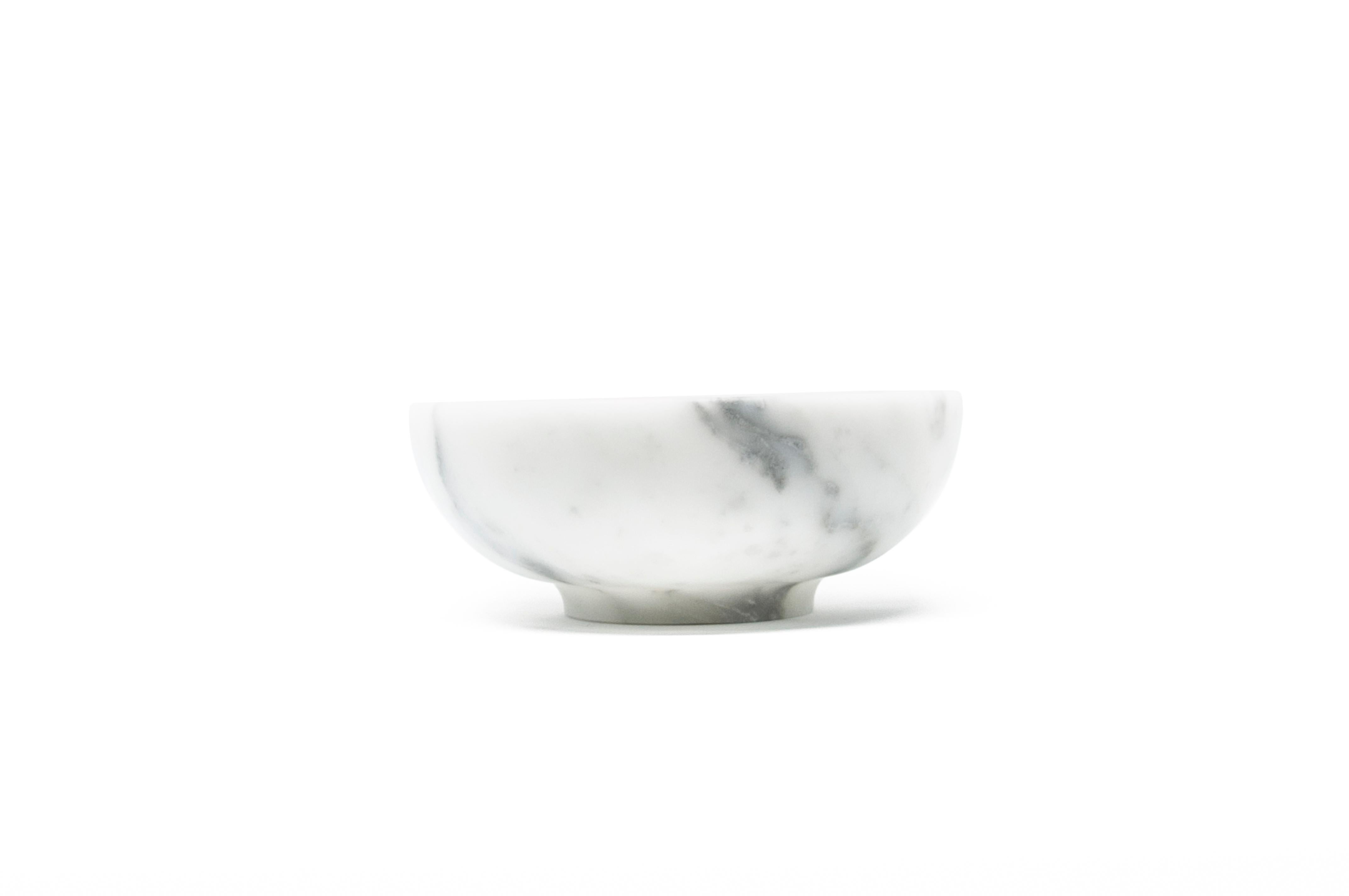 Rice bowl in satin white Carrara marble, extracted and processed in Italy. You have a 100% made in Italy product.
Each piece is in a way unique (since each marble block is different in veins and shades) and handmade by Italian artisans specialized