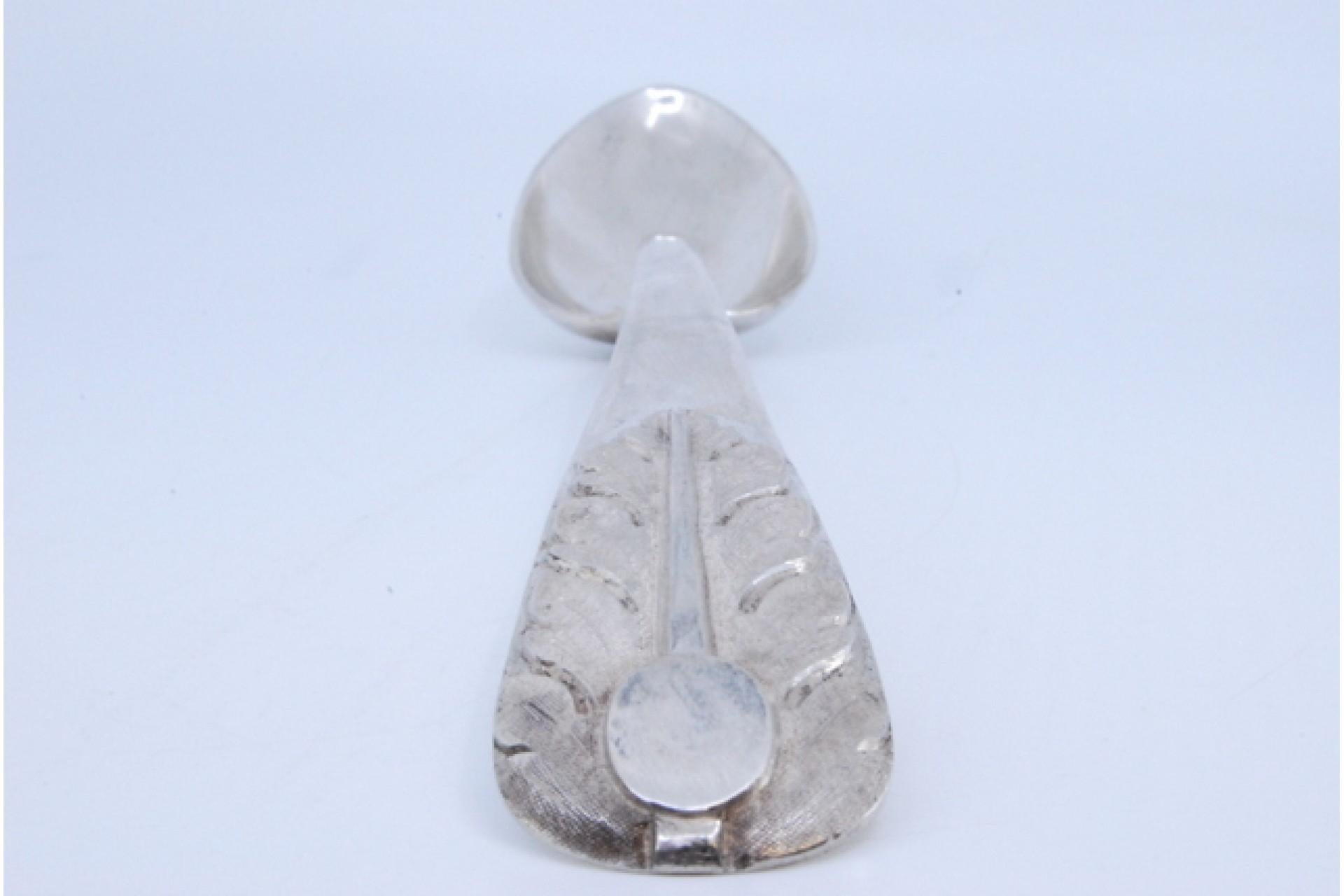 Rice spoon & serving dish in silver w/ acanthus leaves embossed on the handle en venta 3