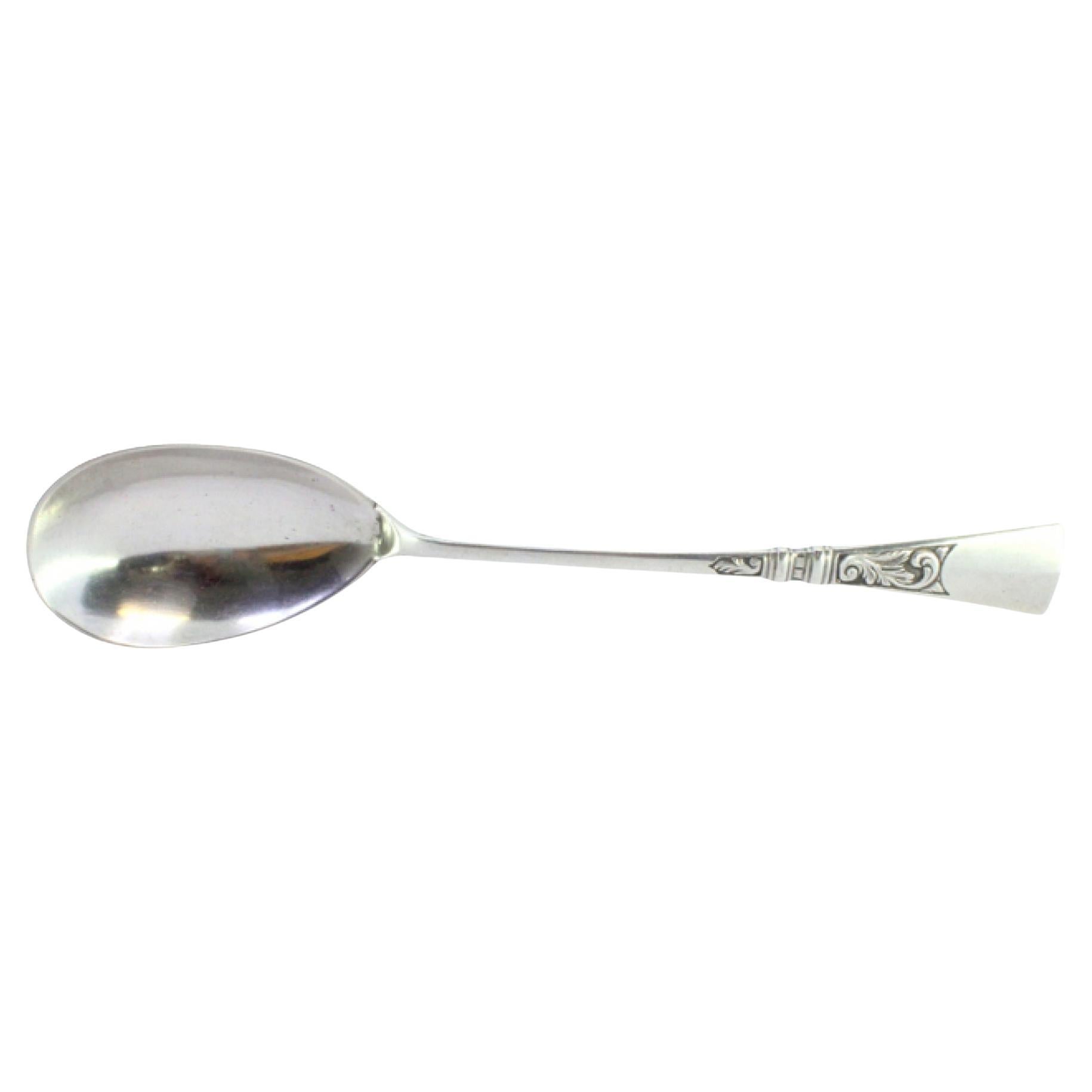 Rice spoon
serving platter in silver w/ reliefs
applications on the handle