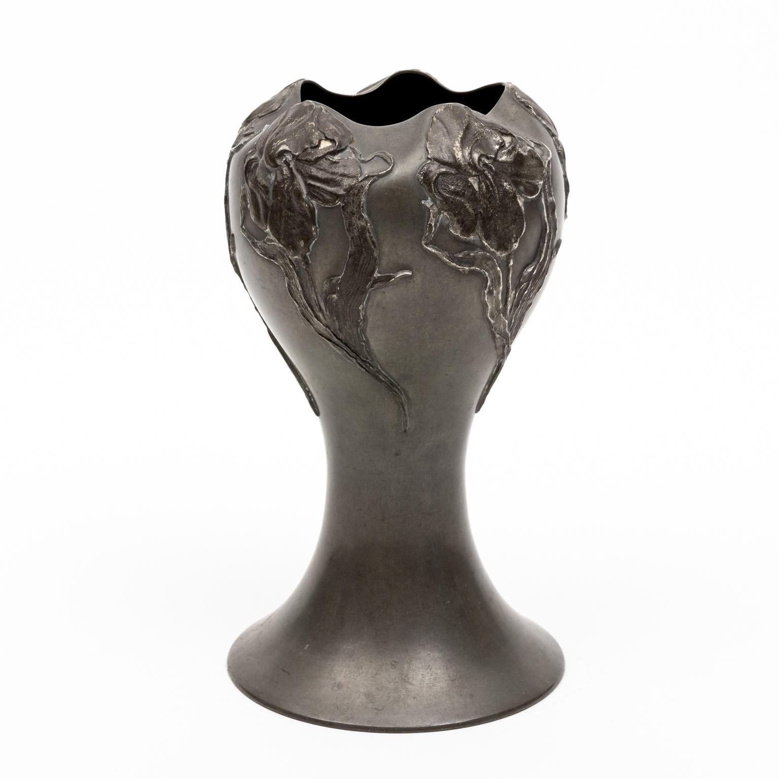 Riceszinn Art Nouveau Pewter Vase In Good Condition In Stamford, CT