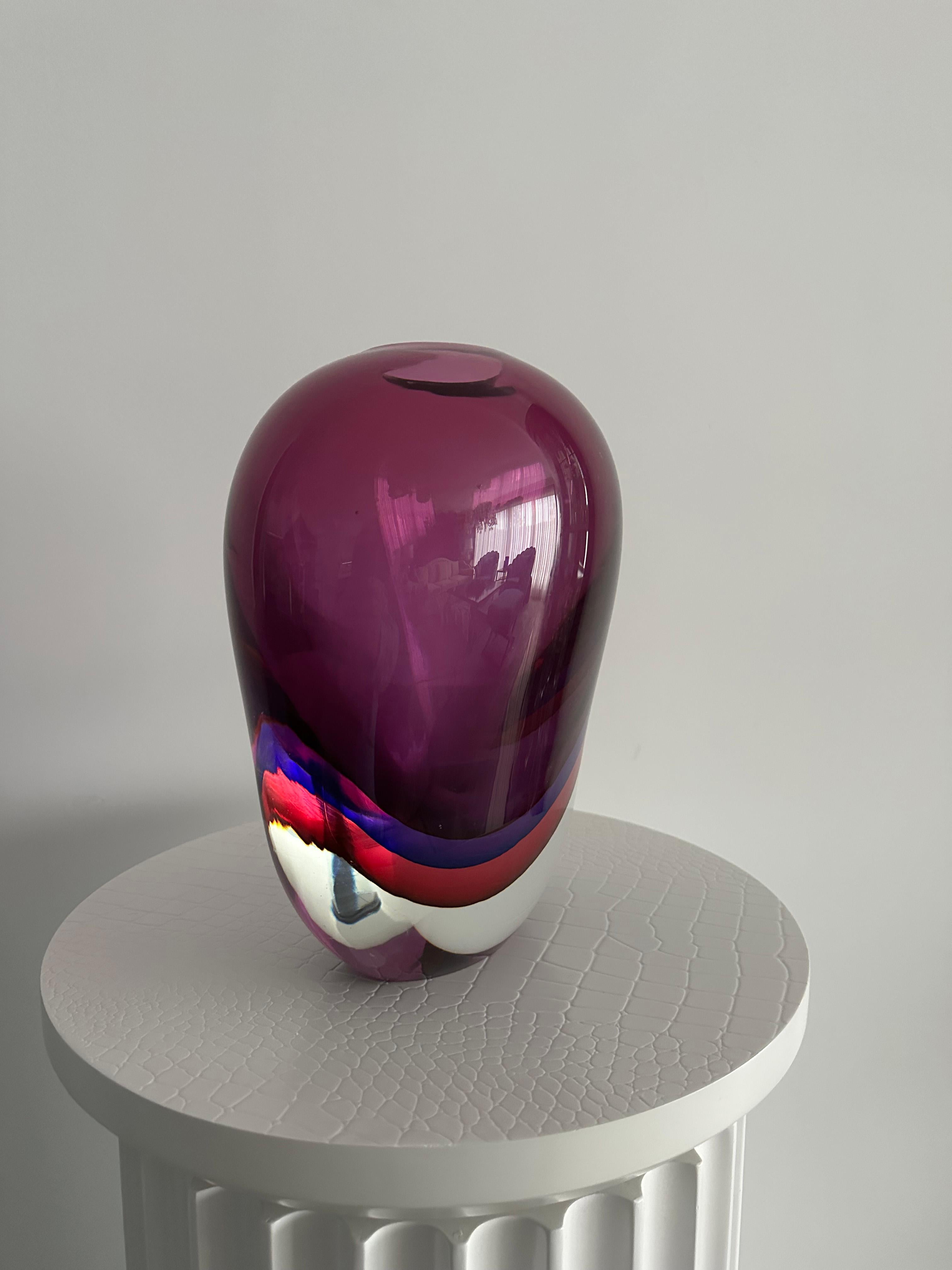 Italiano Vaso in vetro di Murano di colore ricco, in stock in vendita