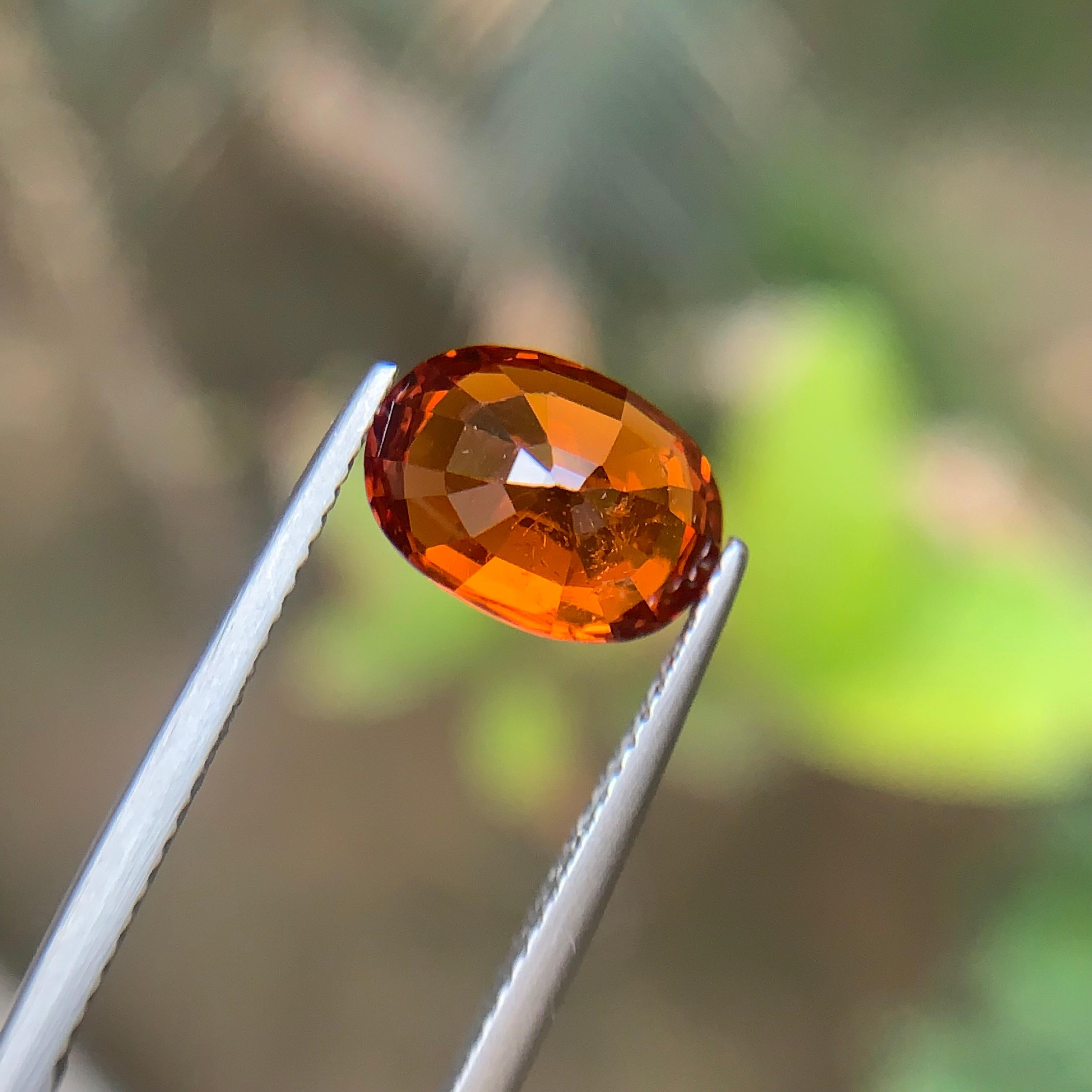 Spessartite/Spessartina/Granato mandarino arancione ricco Fanta 4,38 Ct Gemma sciolta in vendita 4