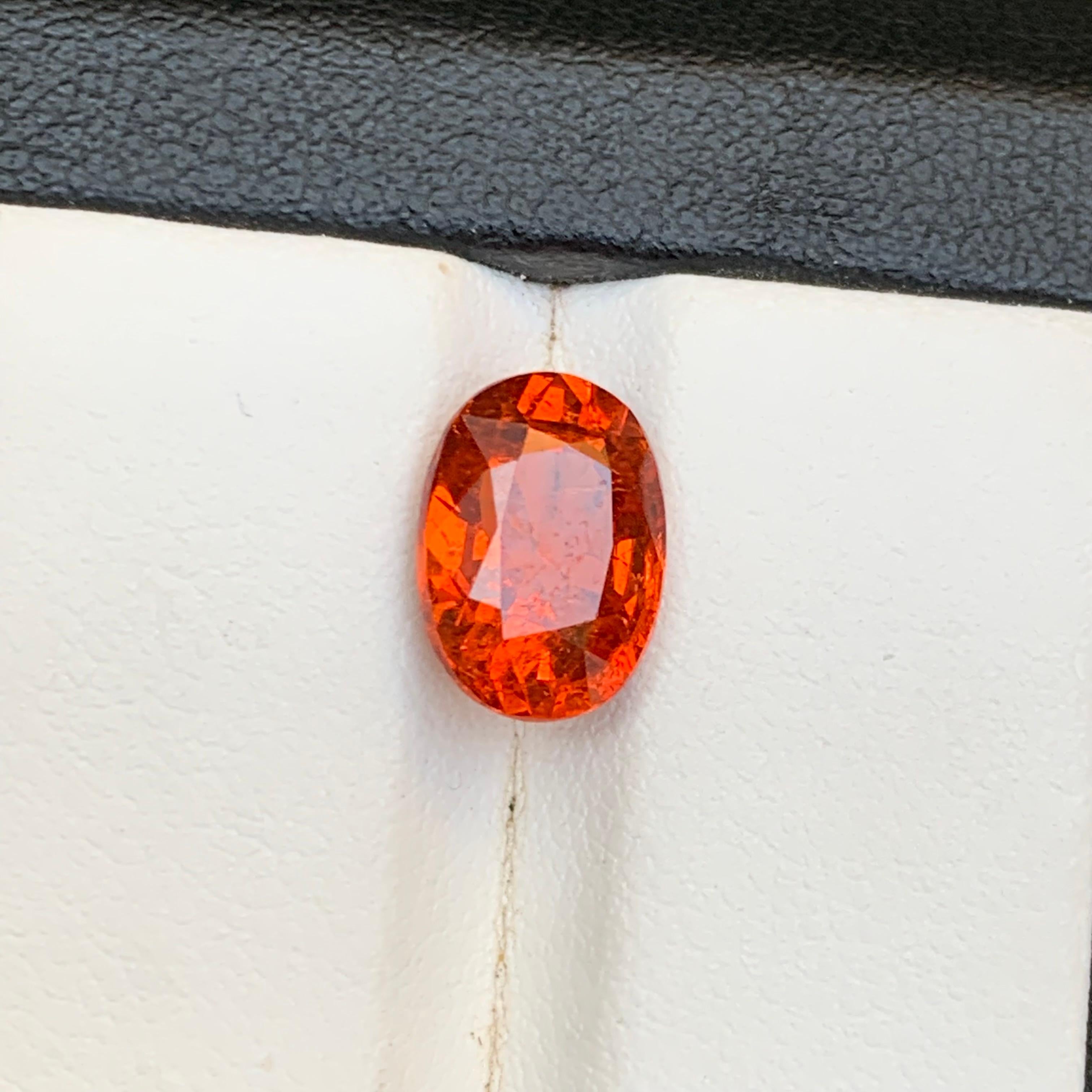 Spessartite/Spessartina/Granato mandarino arancione ricco Fanta 4,38 Ct Gemma sciolta in vendita 2