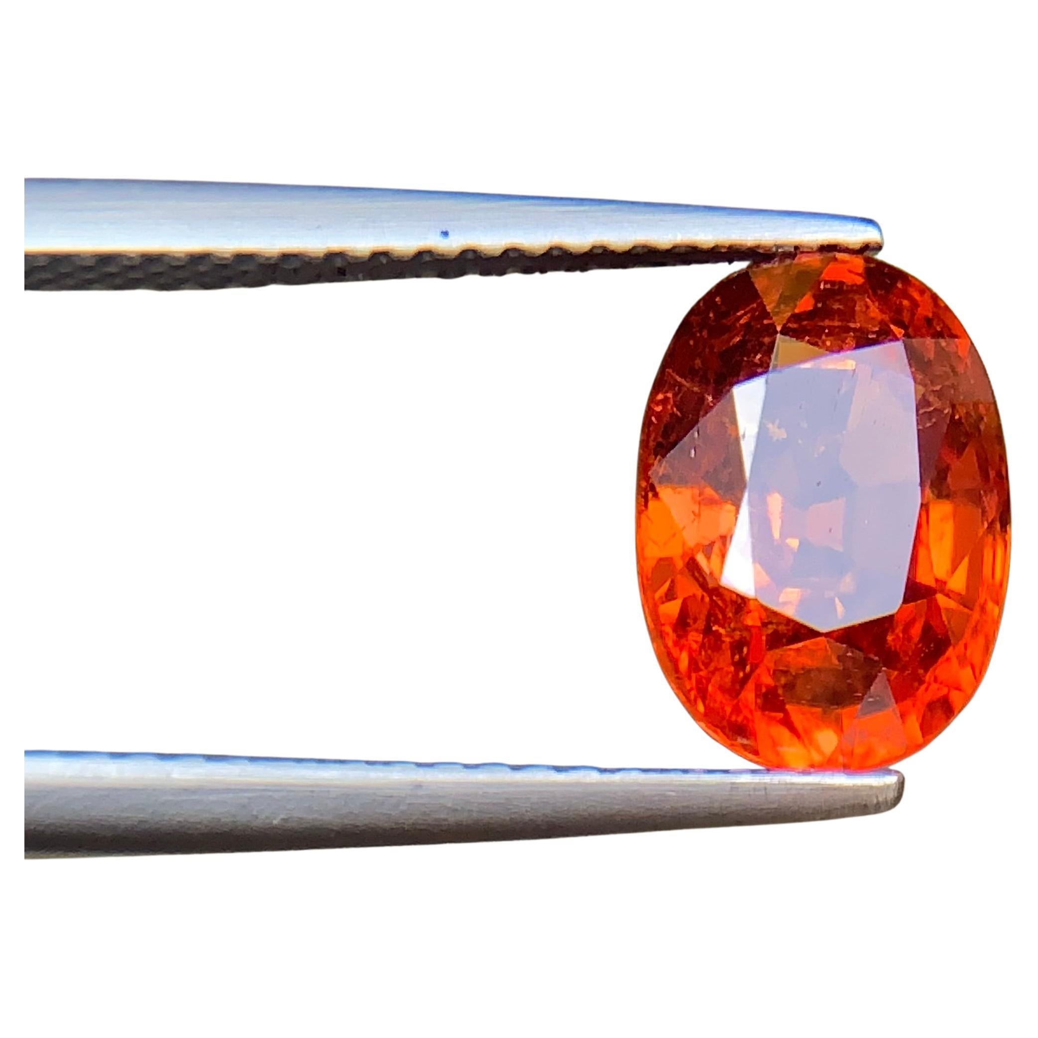 Spessartite / Spessartina / Granato mandarino naturale arancione ricco per anello, collana, ciondolo, braccialetto o qualsiasi altro gioiello!

💎 TIPO DI GEMMA: Granato Spessartite/Mandarino
⚖️ PESO: 4,38 Carati 
🪚 FORMA E TAGLIO: Taglio ovale
📏
