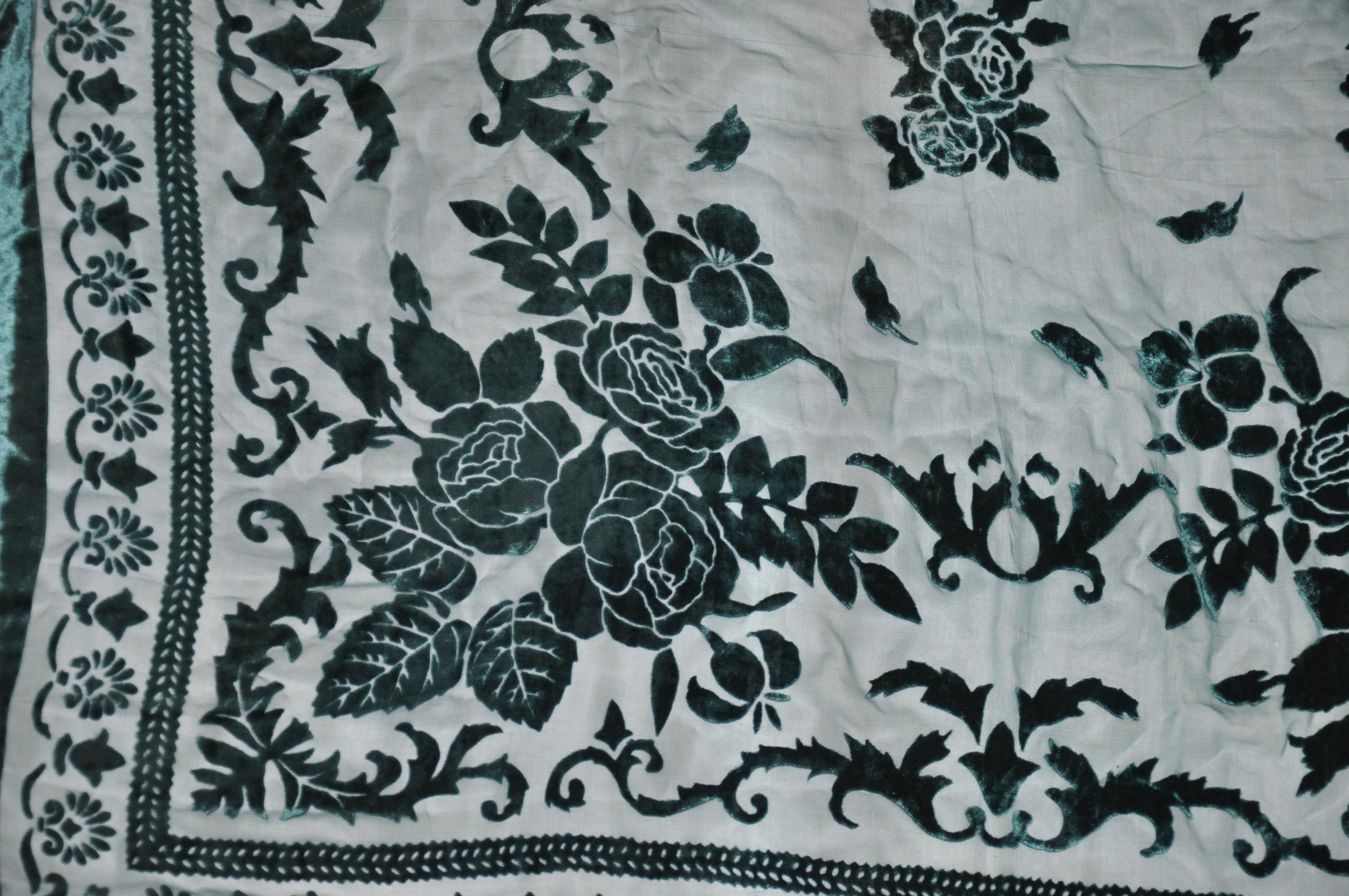 Rich Forest-Green Floral Velvet with Hand-Knotted Silk Fringe For Sale 5