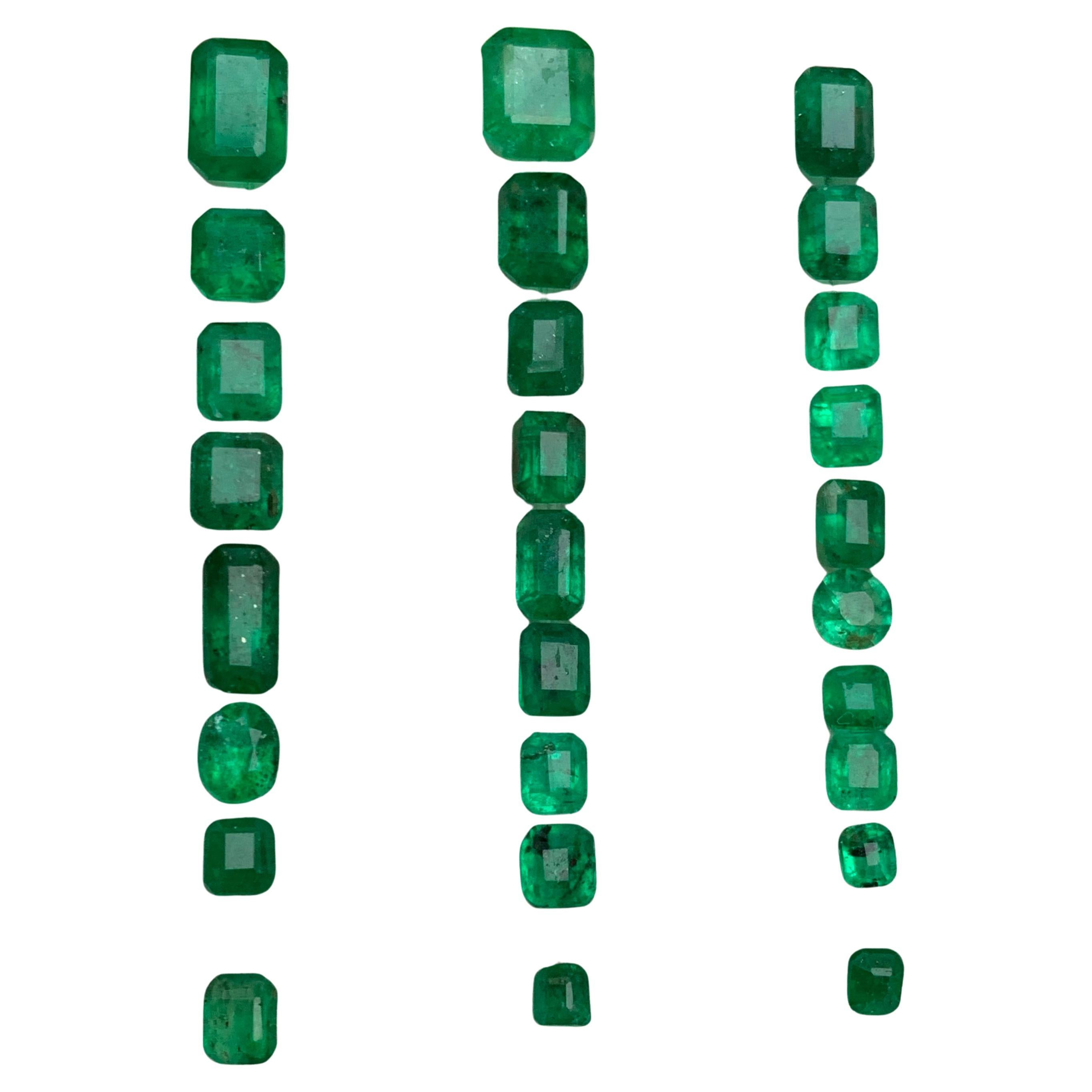 Rich Green Emerald 12.18 Ct Natural Loose Gemstones Jewelry Size Lot from Swat For Sale