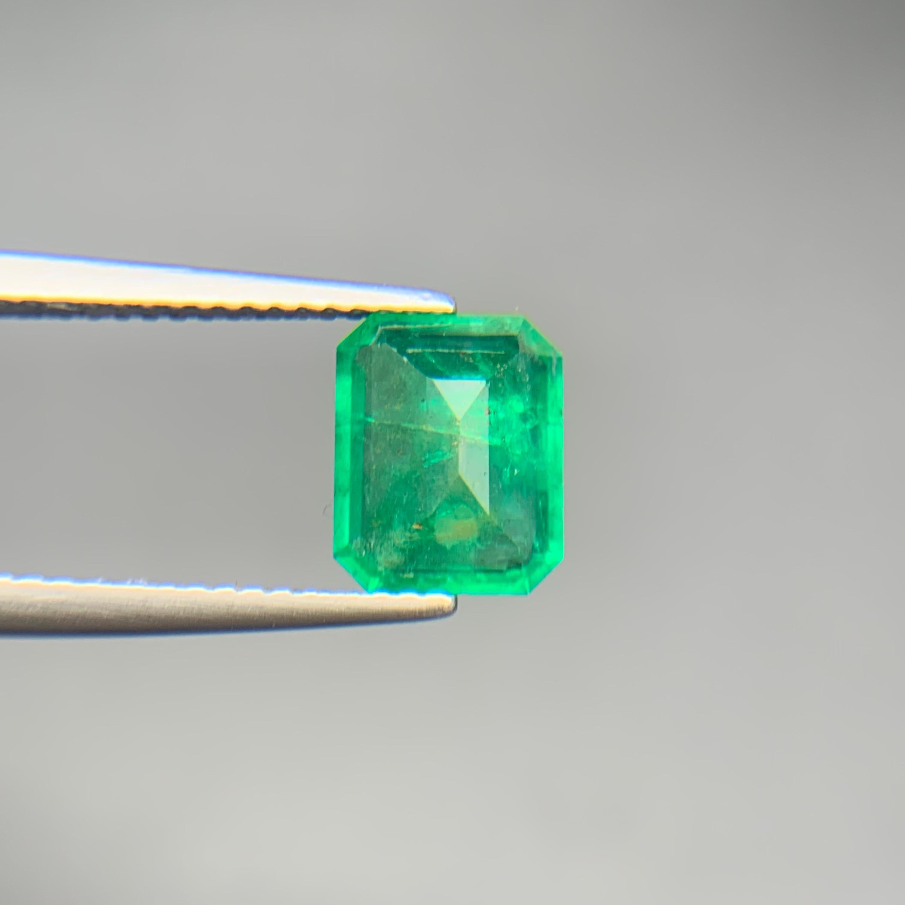 Rich Green Emerald Natural Loose Gemstone 1.84 Ct Emerald Cut-for Ring Jewelry in vendita 4