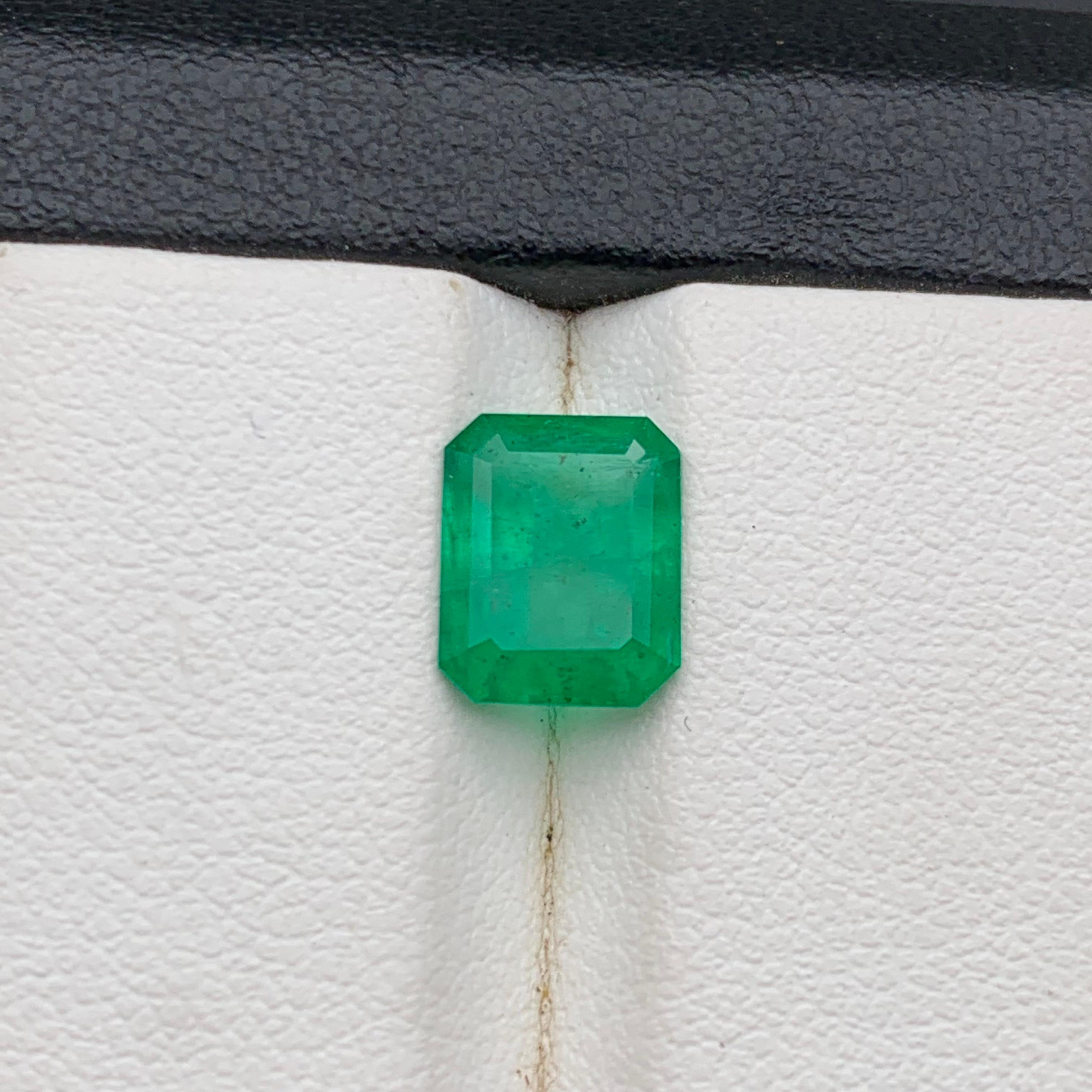 Rich Green Emerald Natural Loose Gemstone 1.84 Ct Emerald Cut-for Ring Jewelry in vendita 6