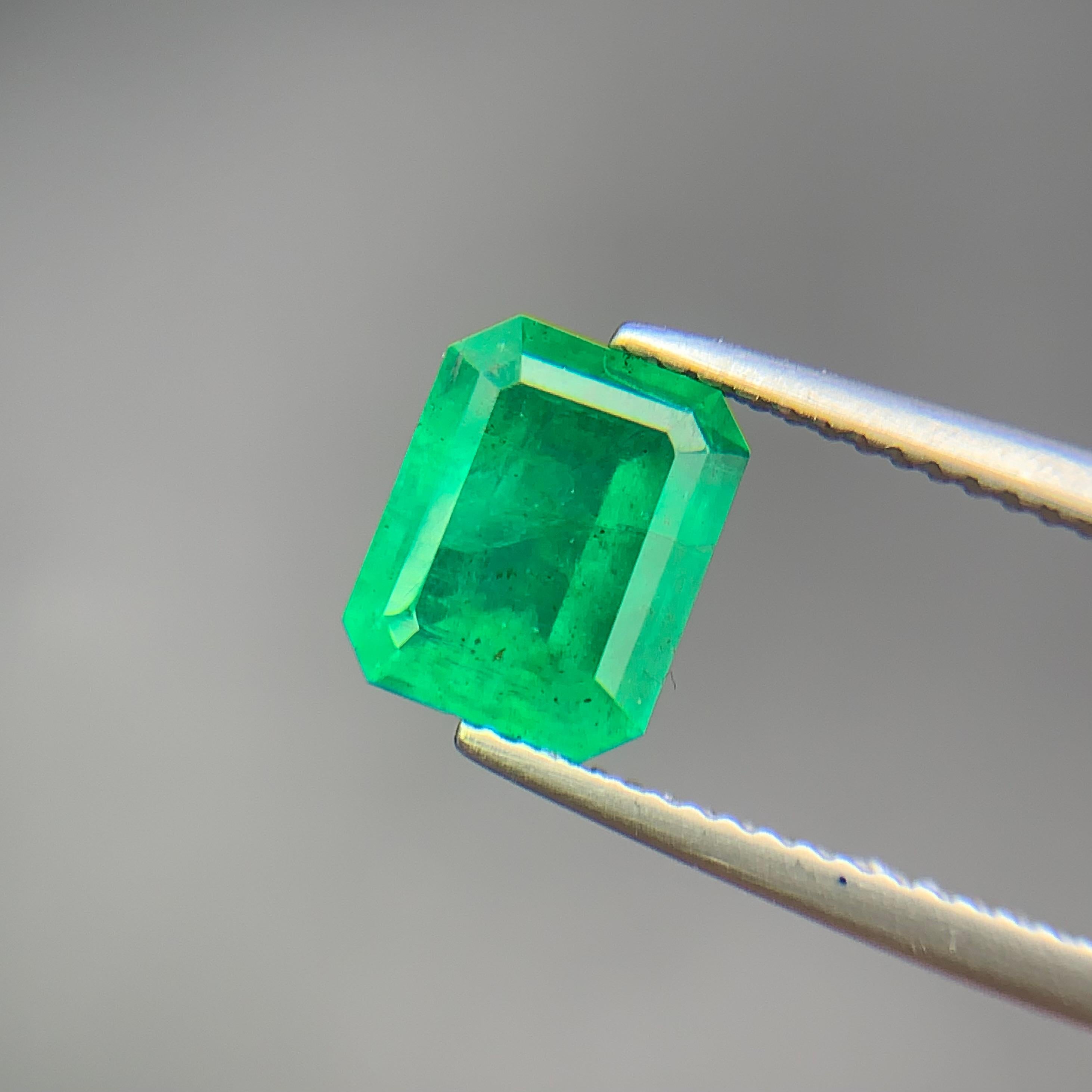 Rich Green Emerald Natural Loose Gemstone 1.84 Ct Emerald Cut-for Ring Jewelry in vendita 3