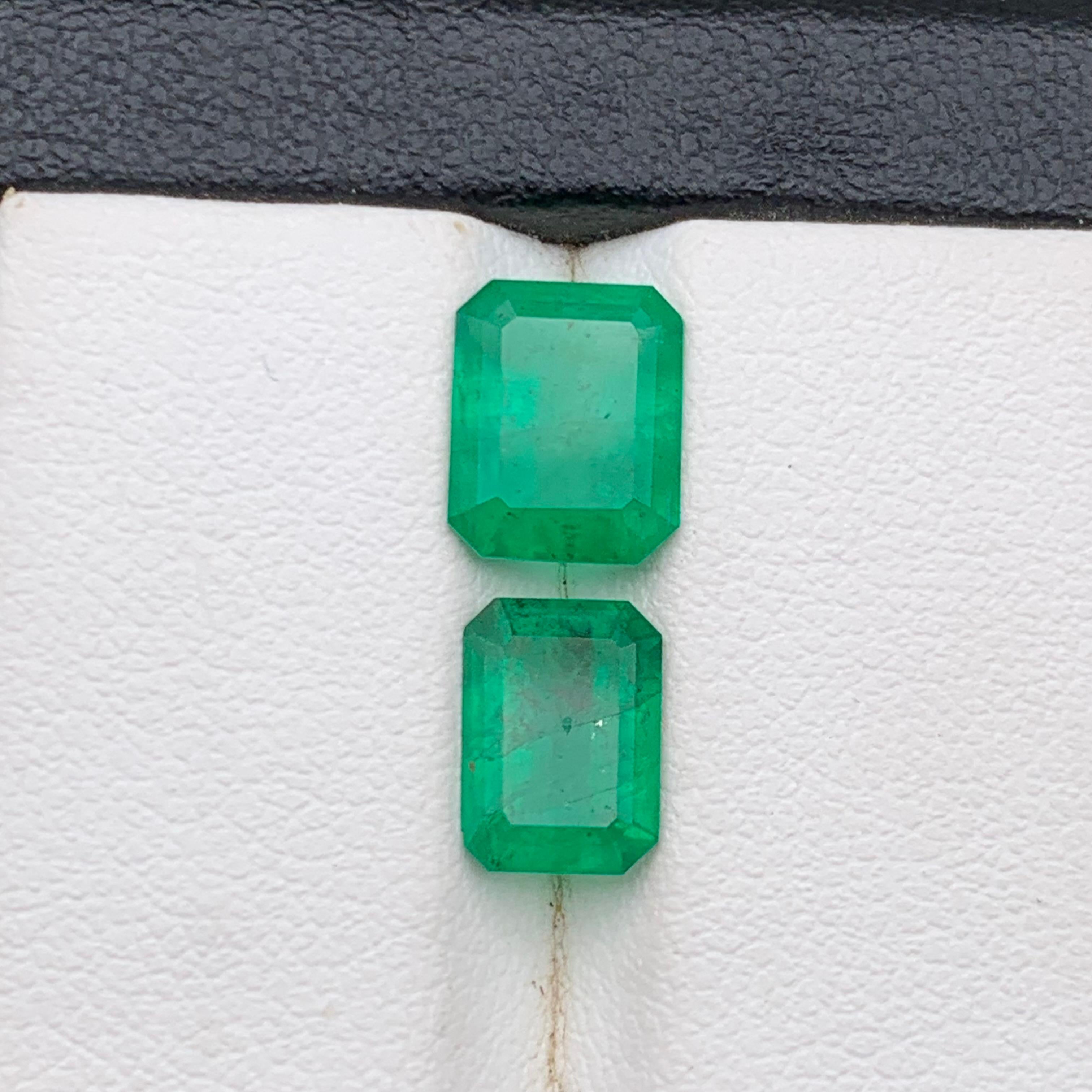 Gemme sfuse naturali di smeraldo verde ricco 3,28 carati di smeraldo tagliato per anello Gioielli in vendita 5