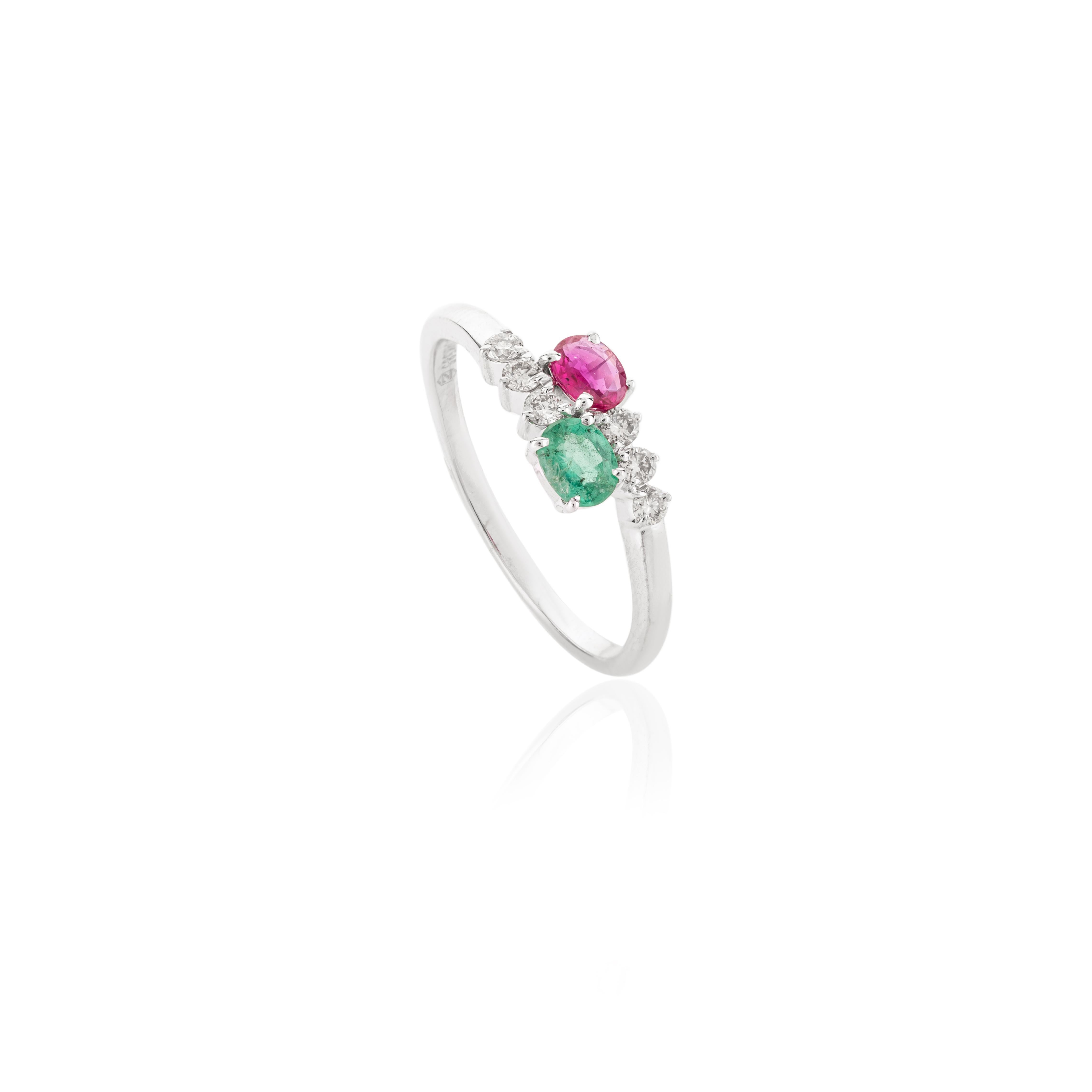 En vente :  Bague By Pass en or blanc massif 14k avec diamants et émeraude verte riche en rubis 8