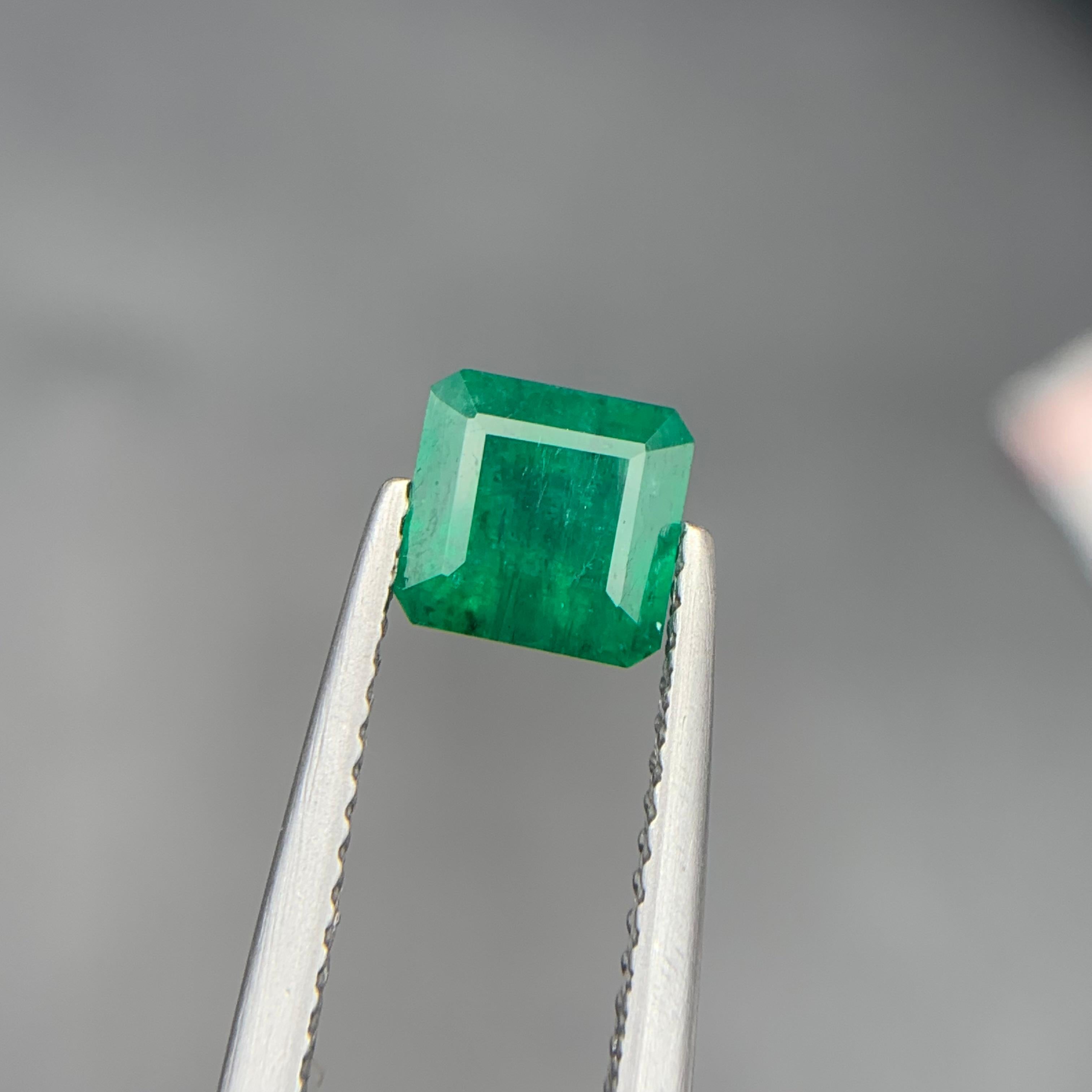 Bague en émeraude naturelle de Colombie verte et octogonale de 1,20 carat en vente 4