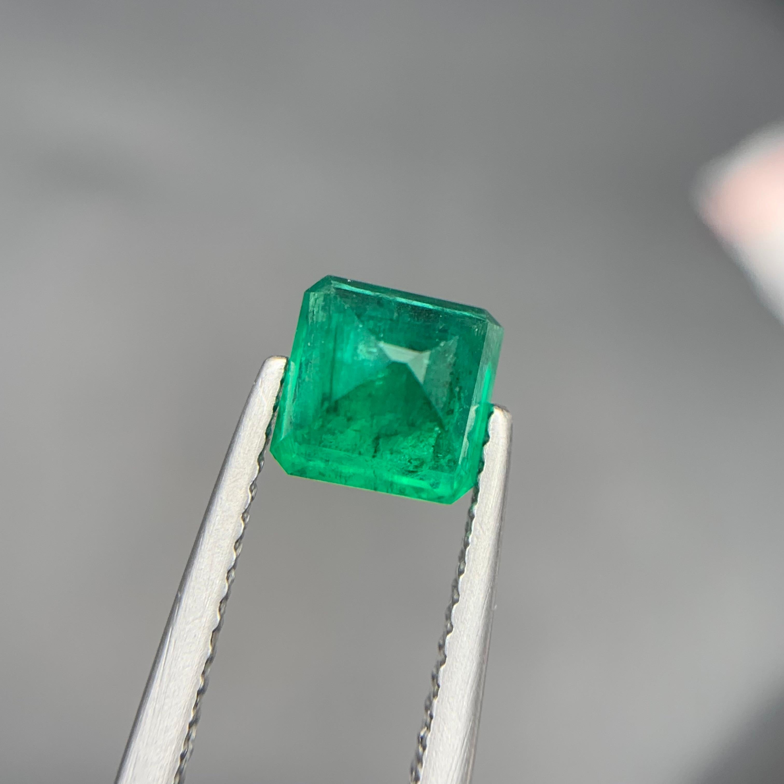 Bague en émeraude naturelle de Colombie verte et octogonale de 1,20 carat en vente 5