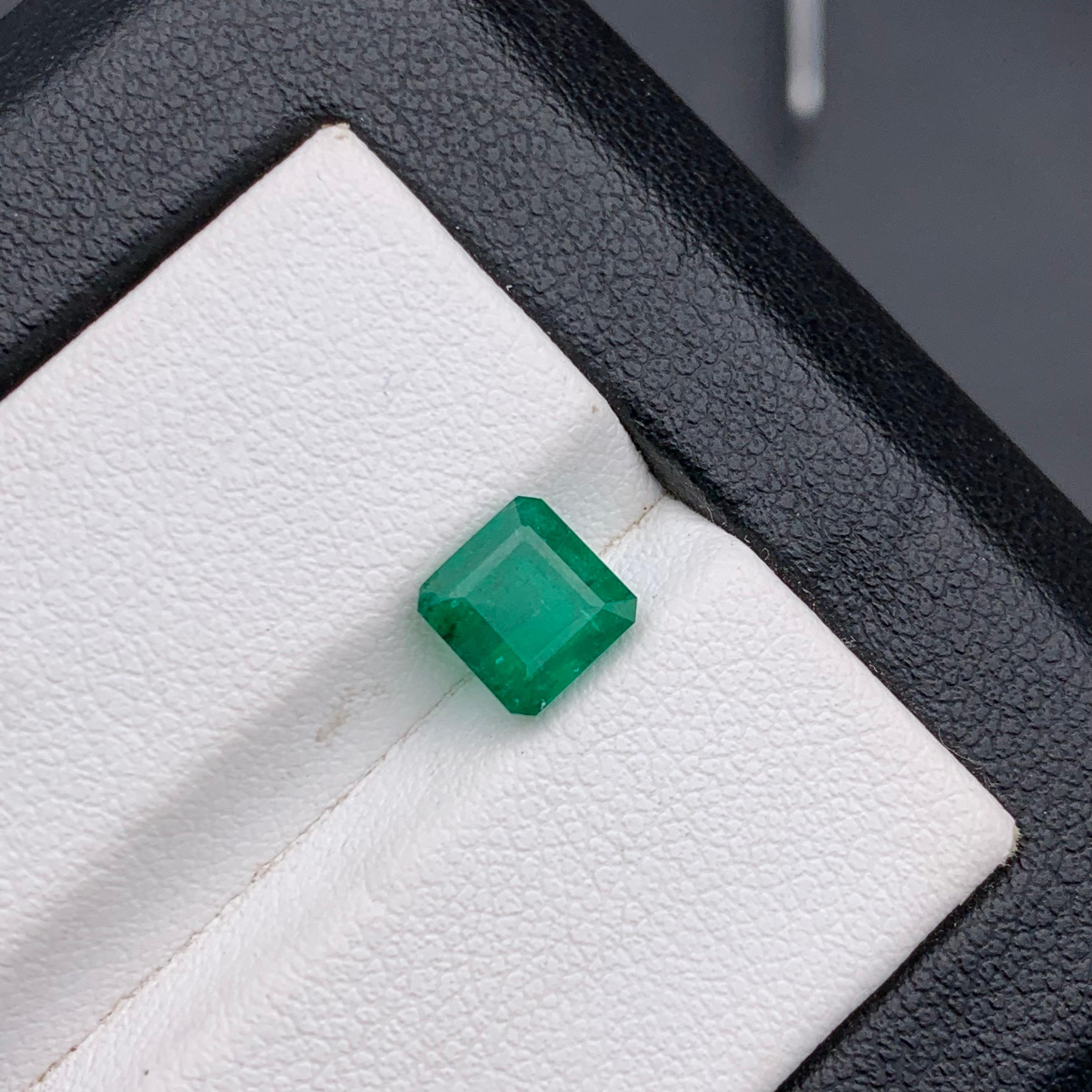 Bague en émeraude naturelle de Colombie verte et octogonale de 1,20 carat en vente 7