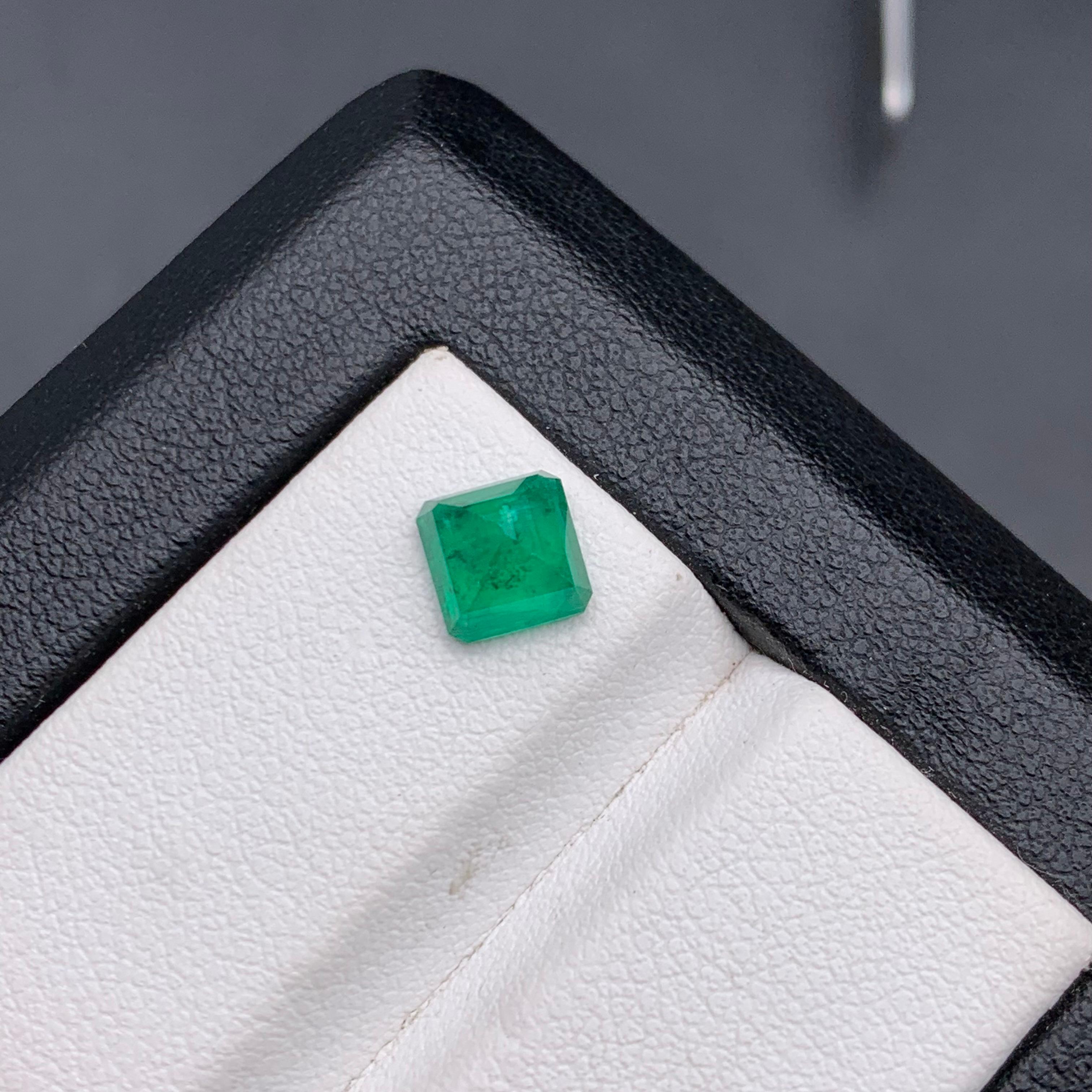 Bague en émeraude naturelle de Colombie verte et octogonale de 1,20 carat Neuf - En vente à Peshawar, PK