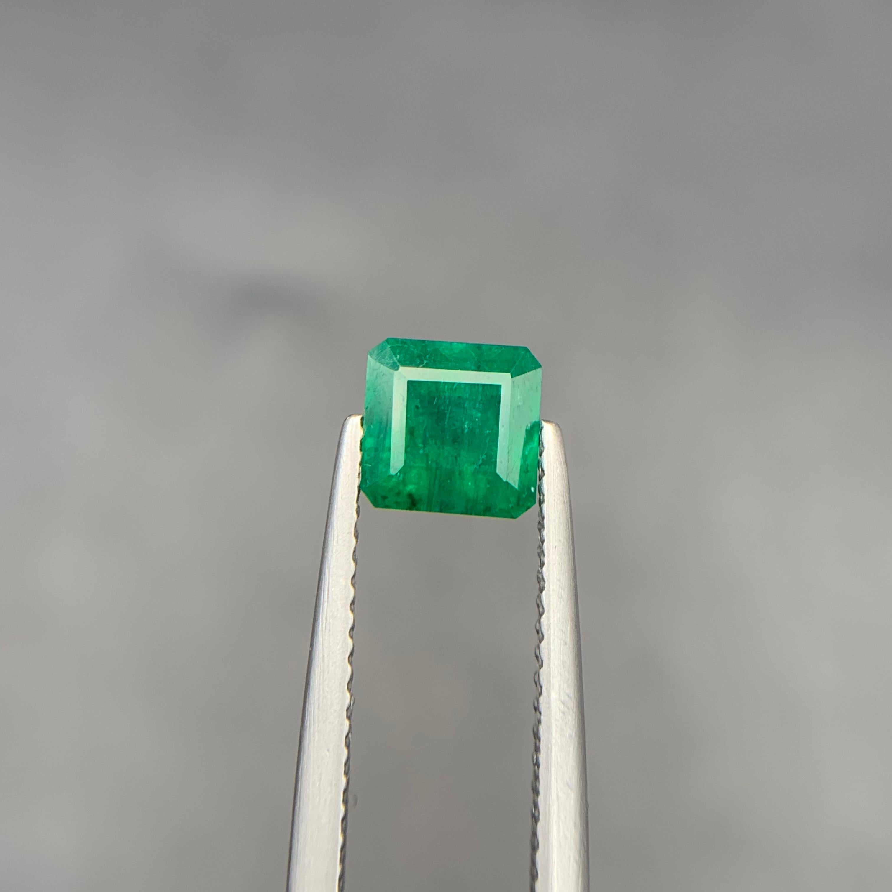 Bague en émeraude naturelle de Colombie verte et octogonale de 1,20 carat en vente 1