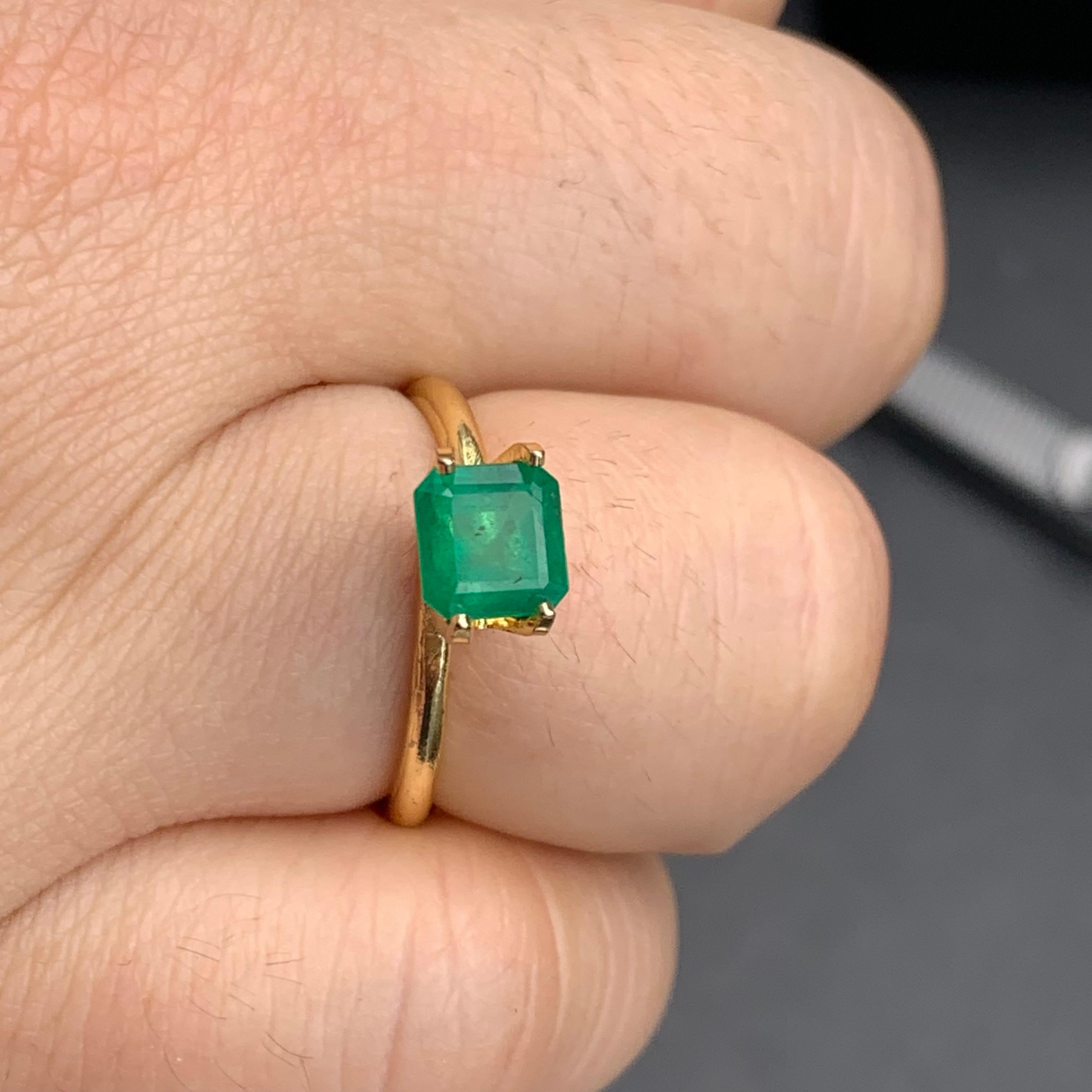 Rich Green Natural Emerald Ring Loose Gemstone 1.35 Ct Octagon Emerald Cut-Jewel For Sale 5