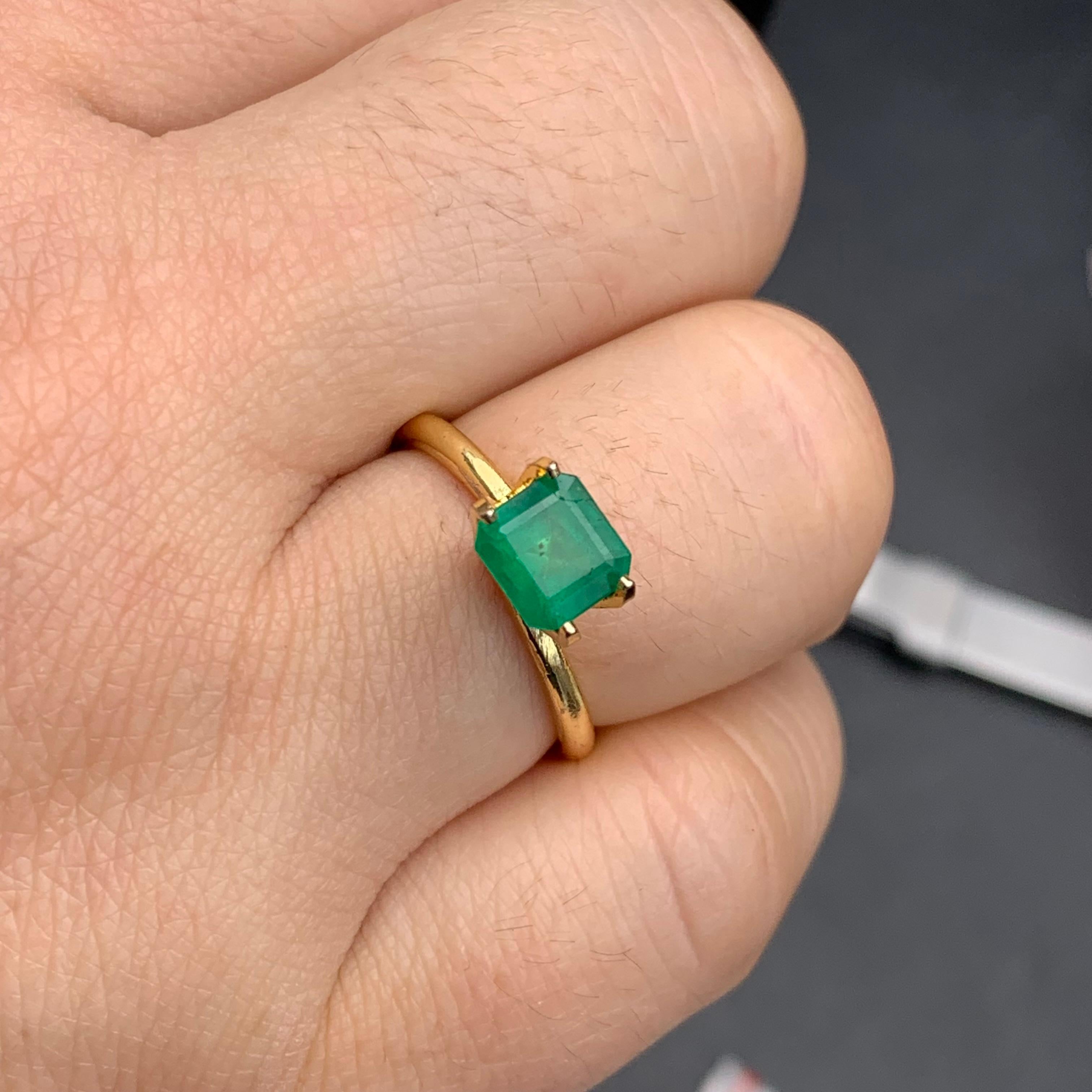 Rich Green Natural Emerald Ring Loose Gemstone 1.35 Ct Octagon Emerald Cut-Jewel For Sale 7