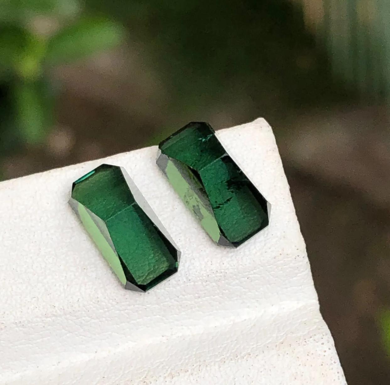 Satter Grüner Turmalin Ohrringe Lose Edelsteine 7,20 Ct-Emerald Cut Jewell im Zustand „Neu“ im Angebot in Peshawar, PK