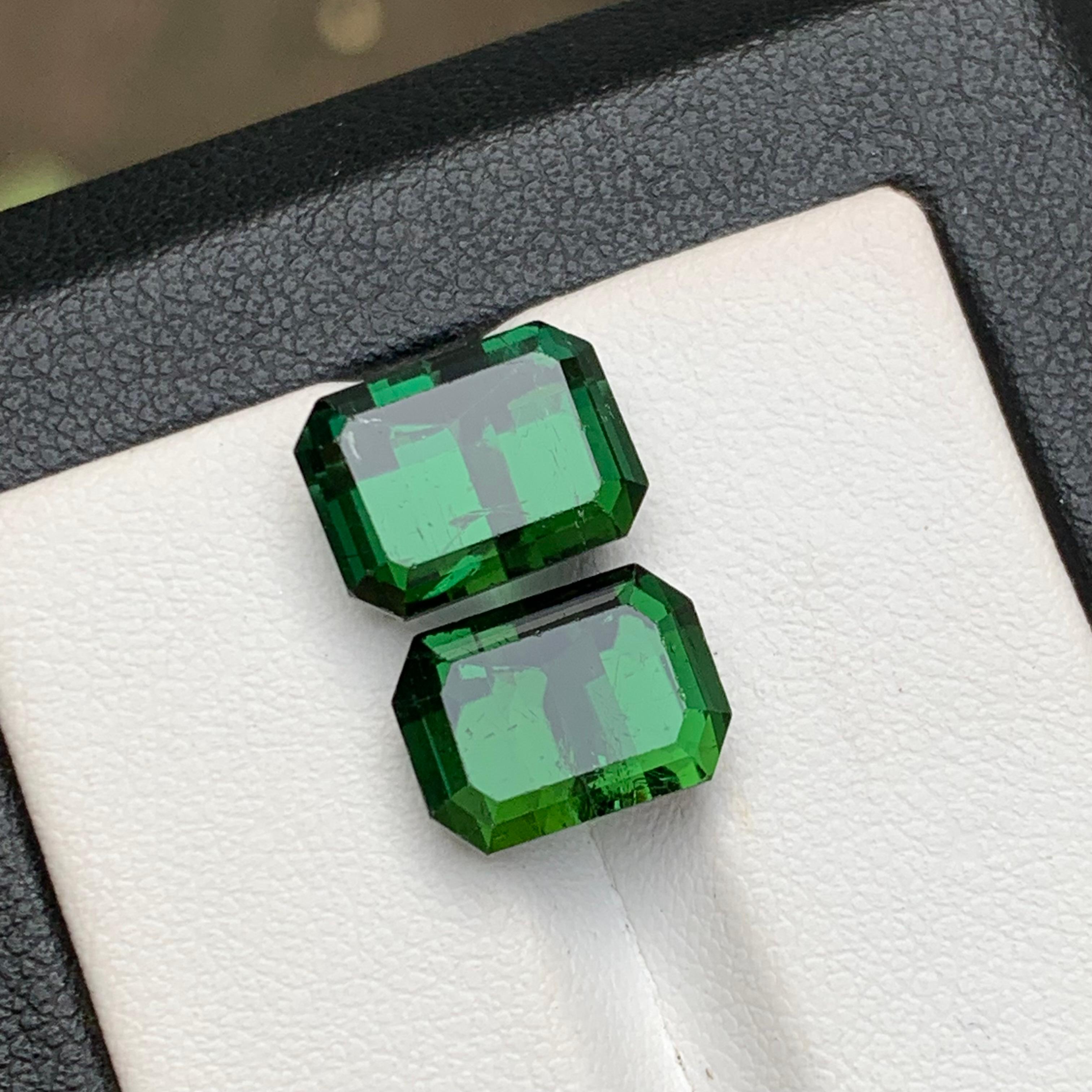 Contemporary Rich Green Natural Tourmaline Earrings, Pendant Gemstones 10.30 Ct Emerald Cut For Sale