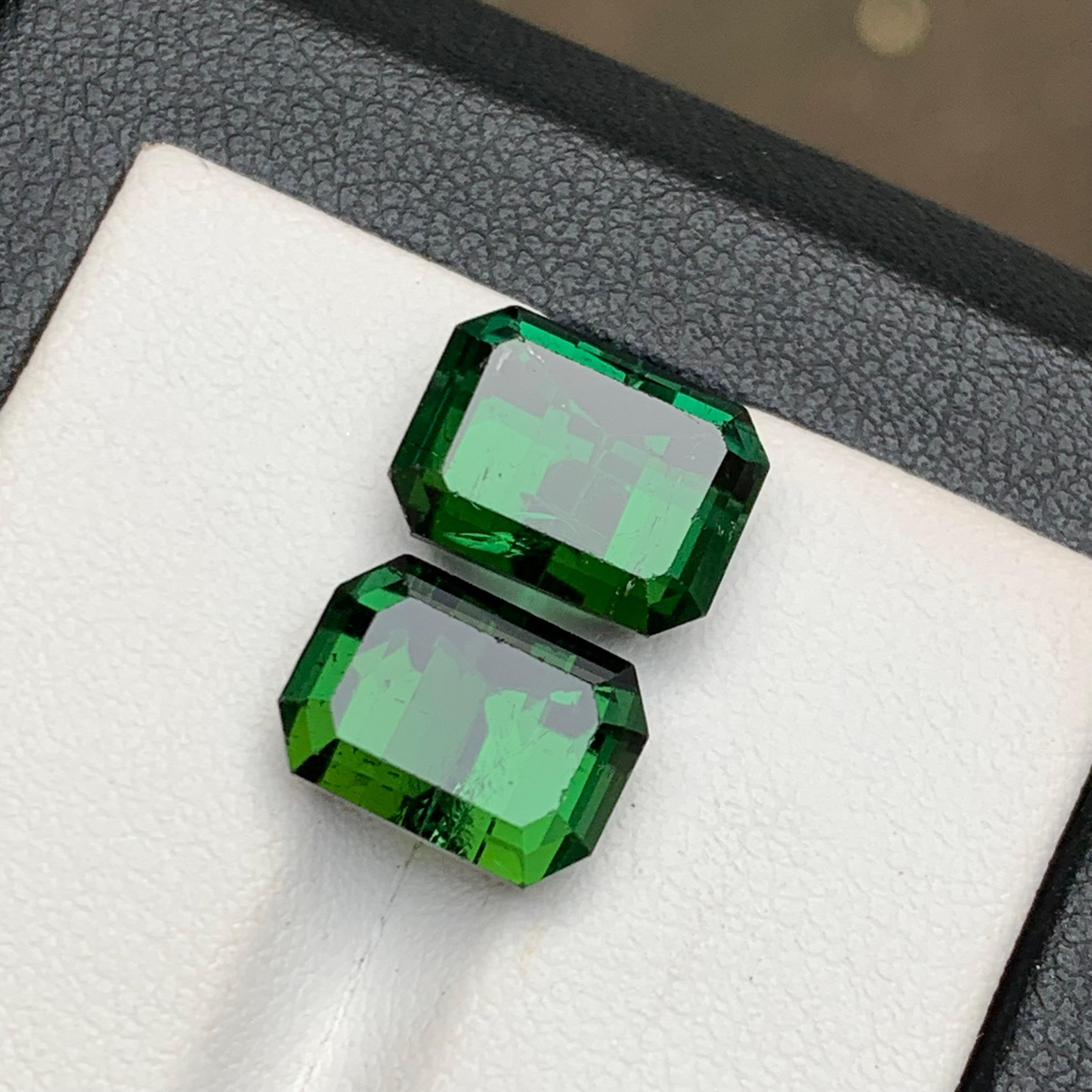Rich Green Natural Tourmaline Earrings, Pendant Gemstones 10.30 Ct Emerald Cut For Sale 2