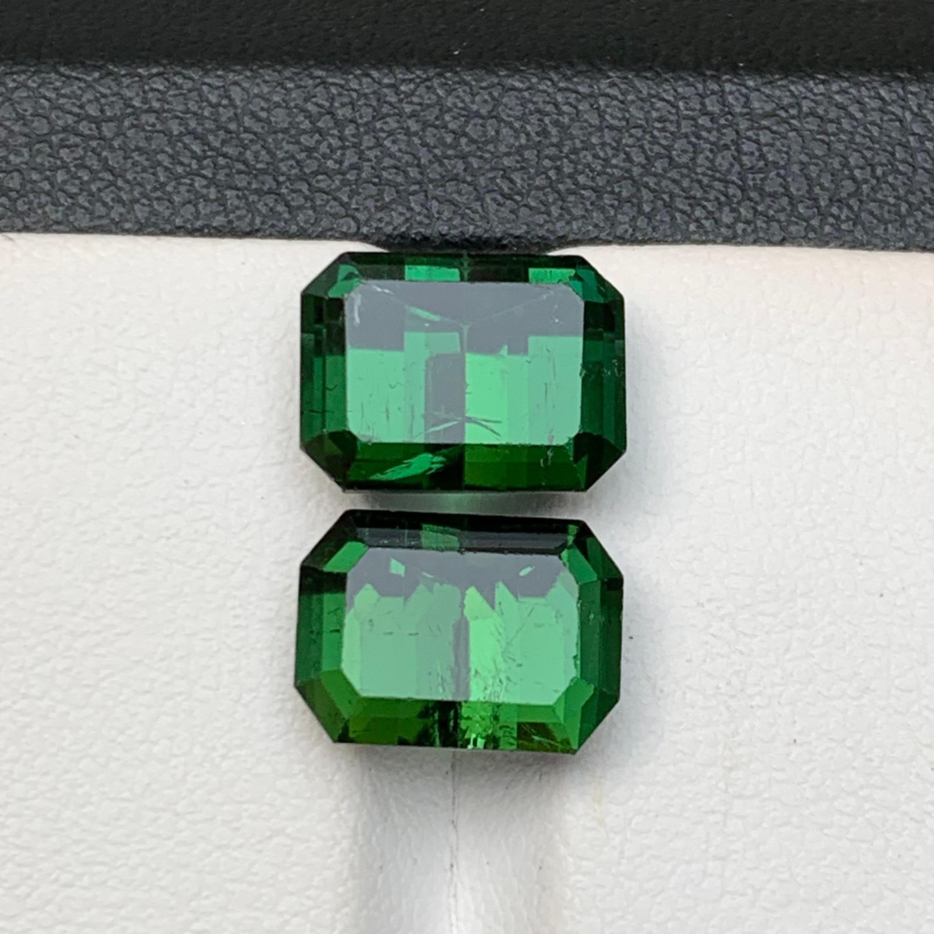 Rich Green Natural Tourmaline Earrings, Pendant Gemstones 10.30 Ct Emerald Cut For Sale 3