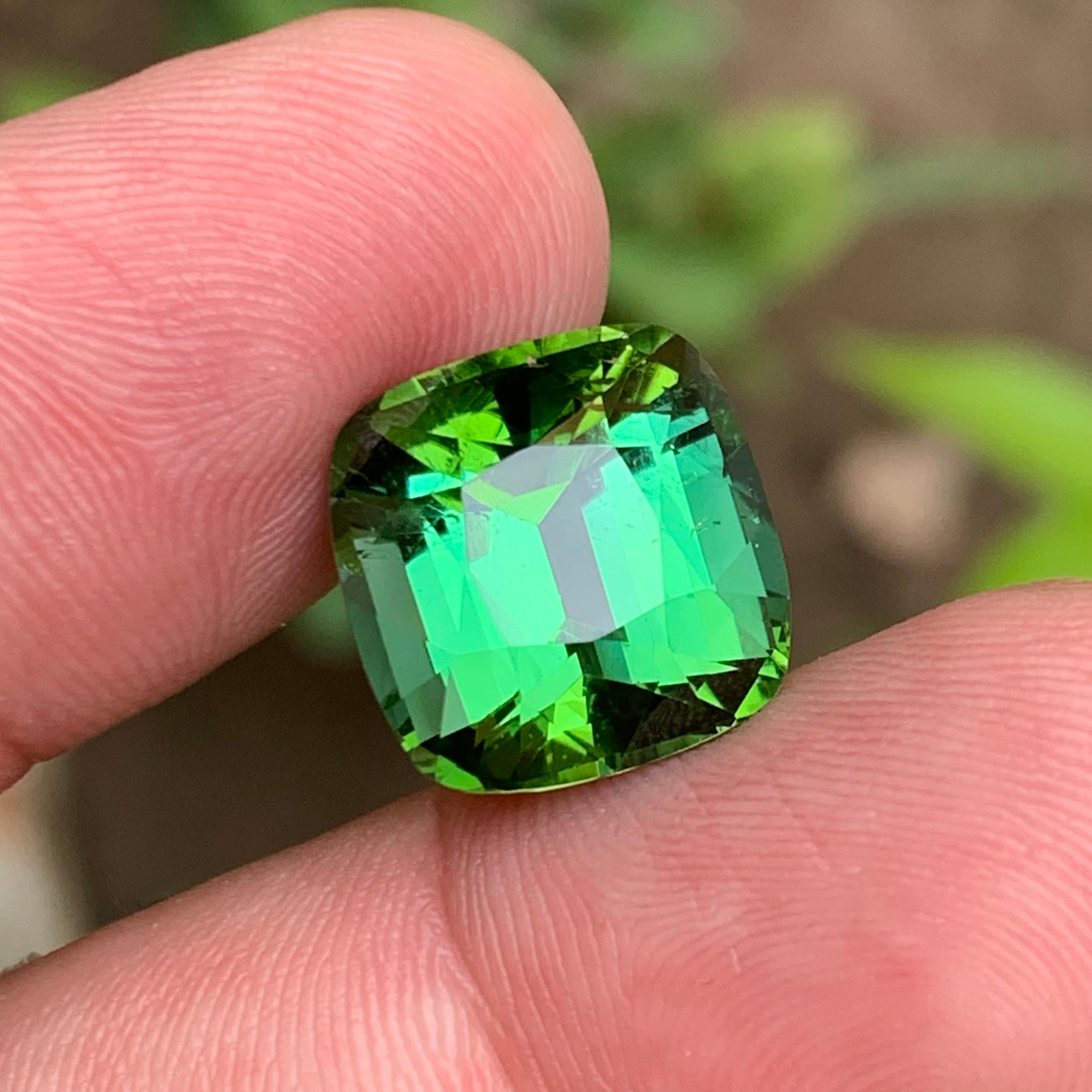 Rich Green Natural Tourmaline Gemstone 13.10 Ct Cushion Cut  Pendant Jewelry For Sale 2