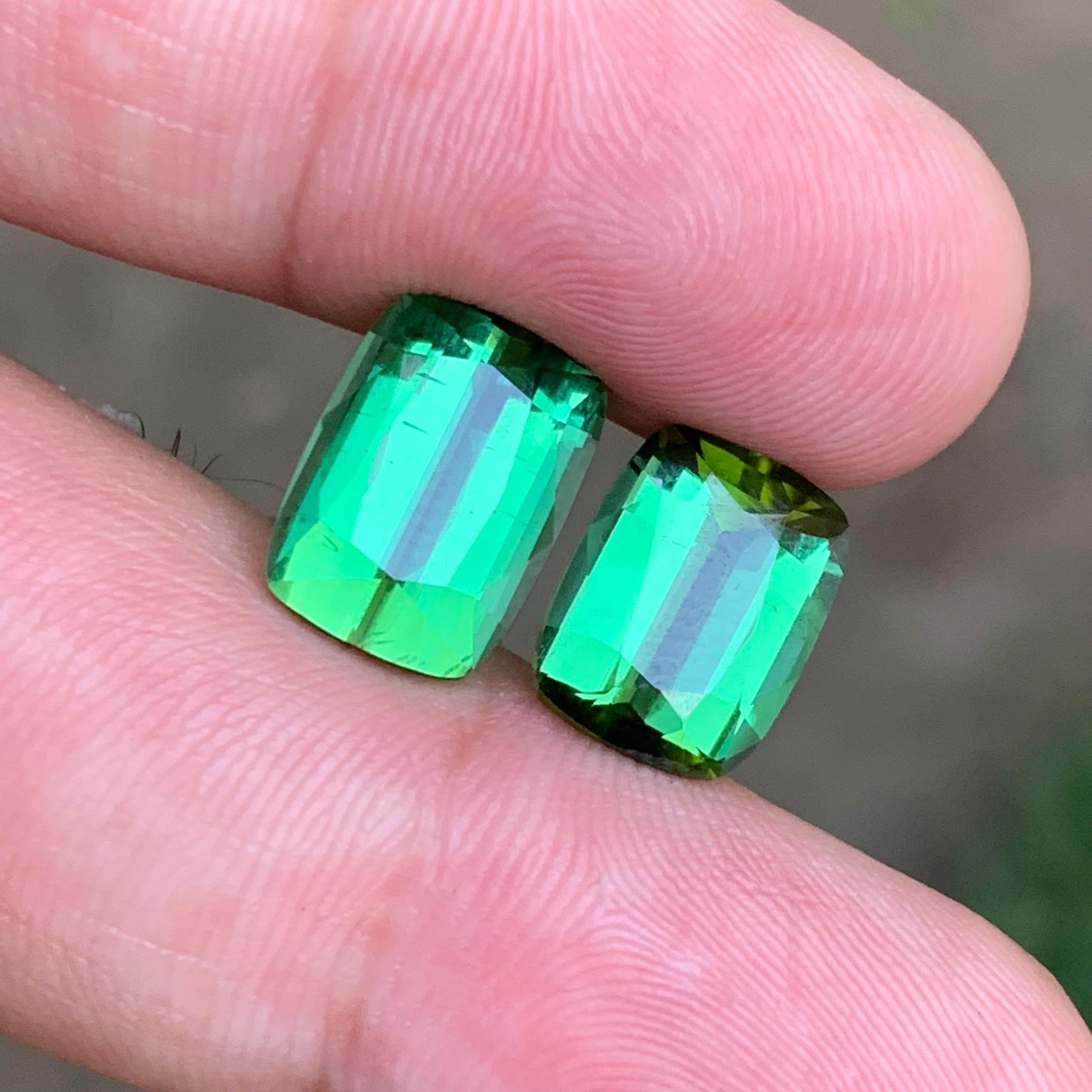 Rich Green Natural Tourmaline Gemstones 12.70 Ct Cushion Cut  Earrings Jewelry For Sale 3