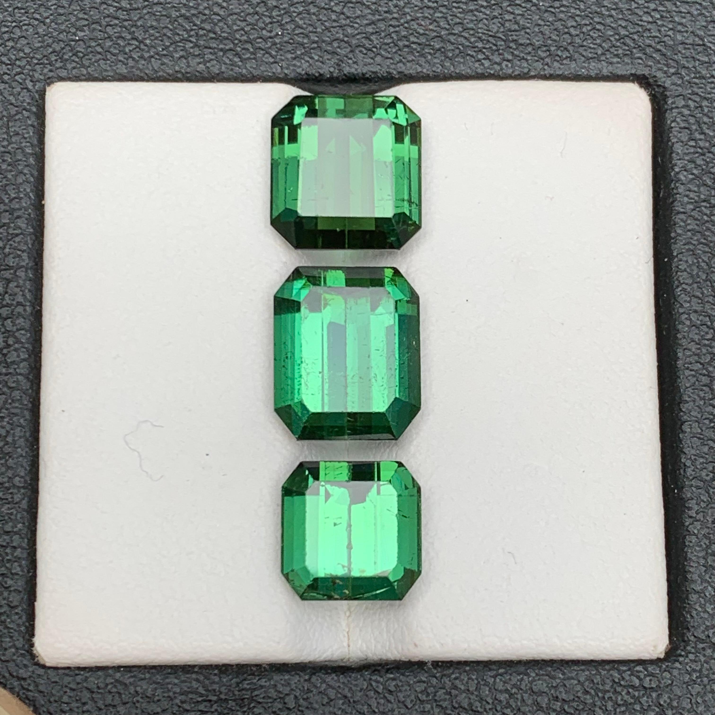Tourmaline verte naturelle de 12,10 carats pour la fabrication de bijoux en vente 4
