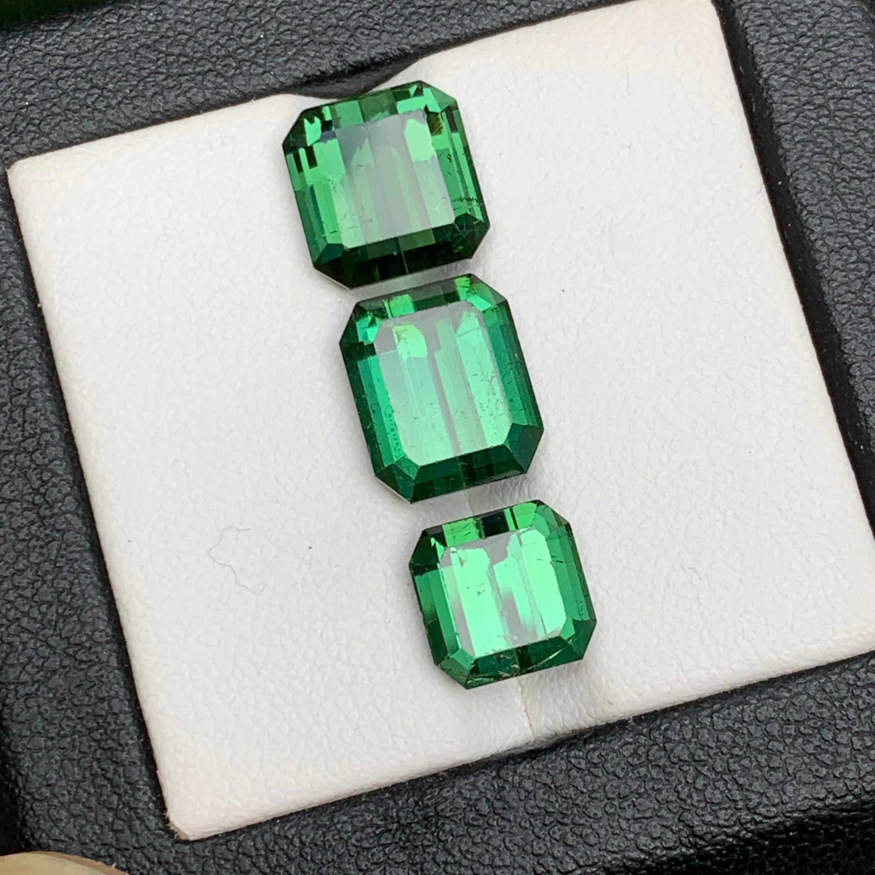 Tourmaline verte naturelle de 12,10 carats pour la fabrication de bijoux en vente 5