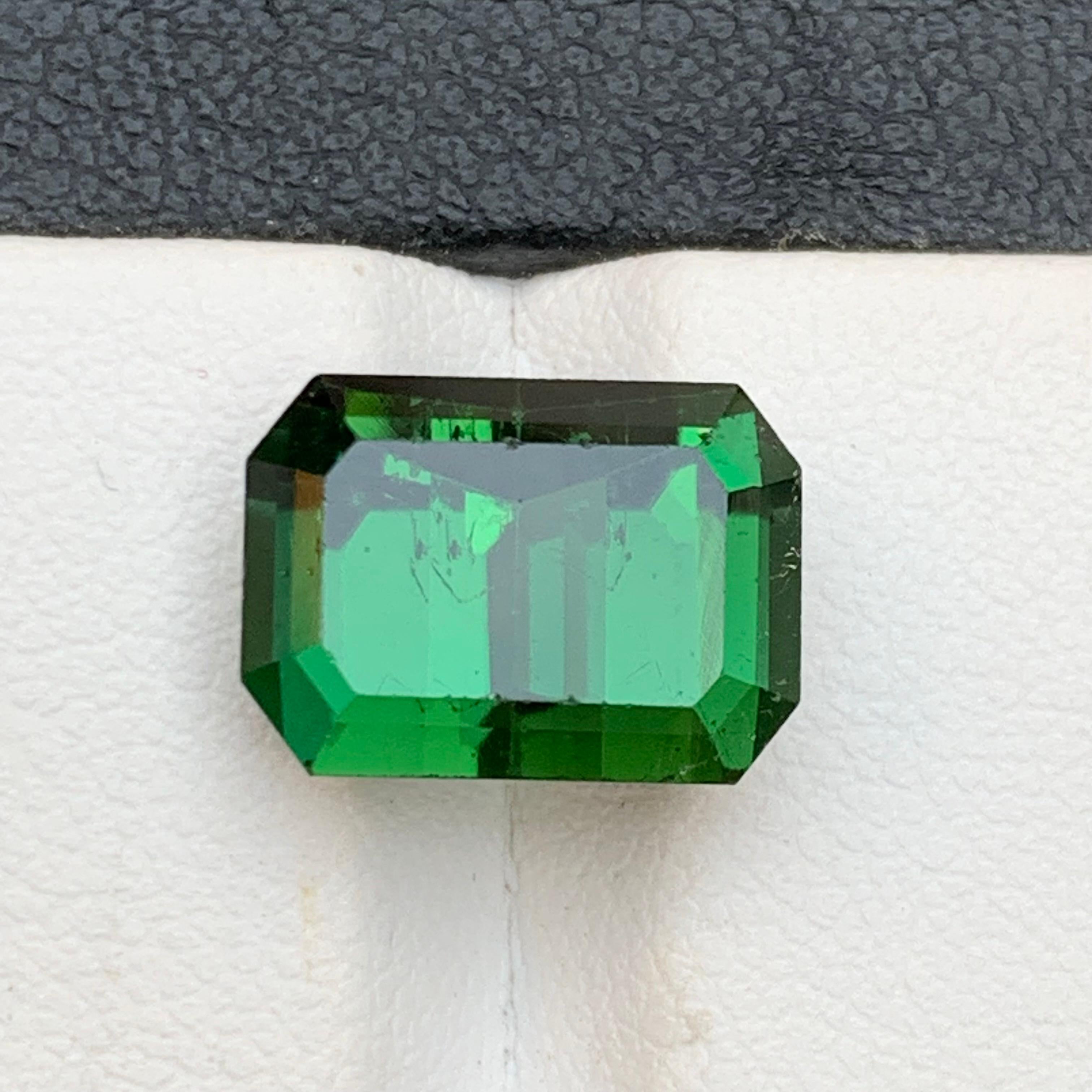 Rich Green Natural Tourmaline Loose Gemstone for Ring, Necklace Pendant, or any other Jewelry Setting-Emerald Cut from Kunar, Afghanistan!!

💎 GEMSTONE TYPE: Tourmaline
⚖️ WEIGHT:  7 Carats
🪚 SHAPE & CUT: Emerald Cut
📏 SIZE (MM): 8.81 x 12.11 x