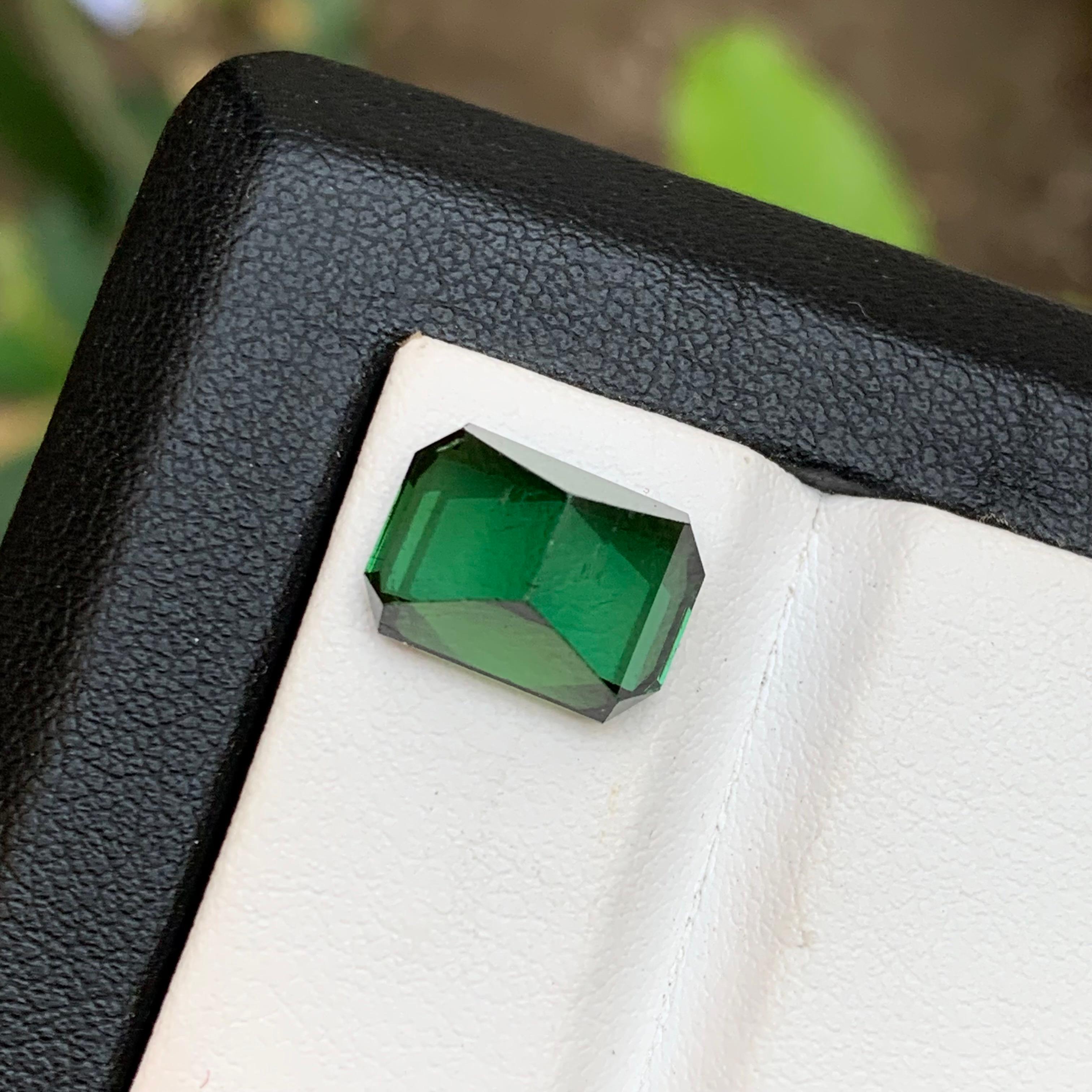 Rich Green Natural Tourmaline Ring Loose Gemstone 7 Ct Emerald Cut for Jewelry For Sale 1