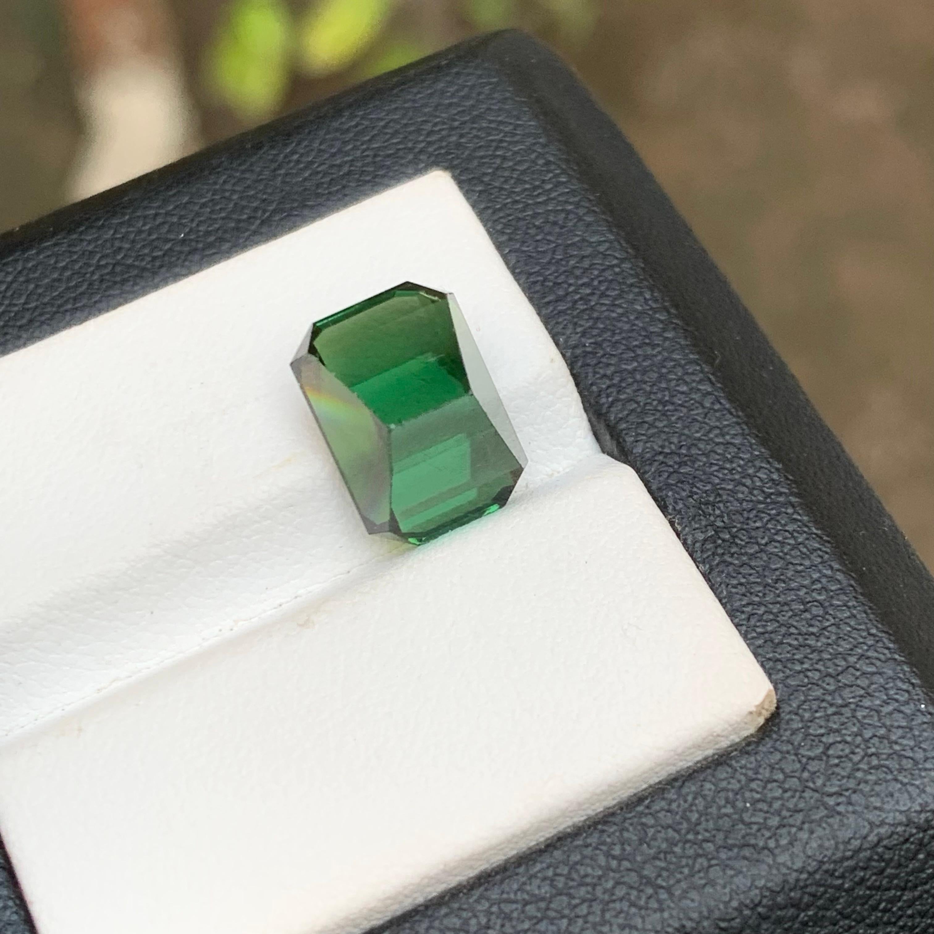 Rich Green Natural Tourmaline Ring Loose Gemstone 7 Ct Emerald Cut for Jewelry For Sale 2