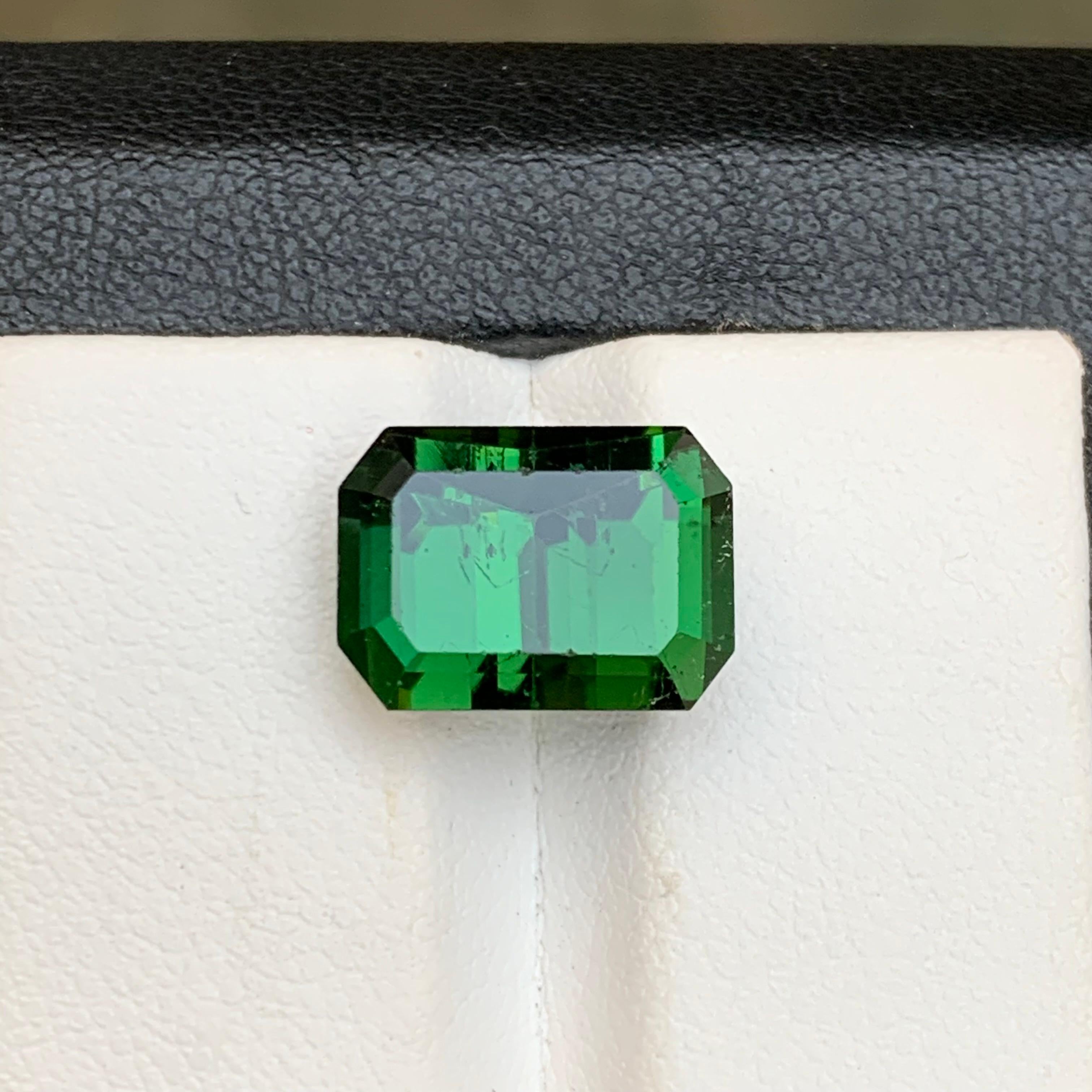 Rich Green Natural Tourmaline Ring Loose Gemstone 7 Ct Emerald Cut for Jewelry For Sale 3