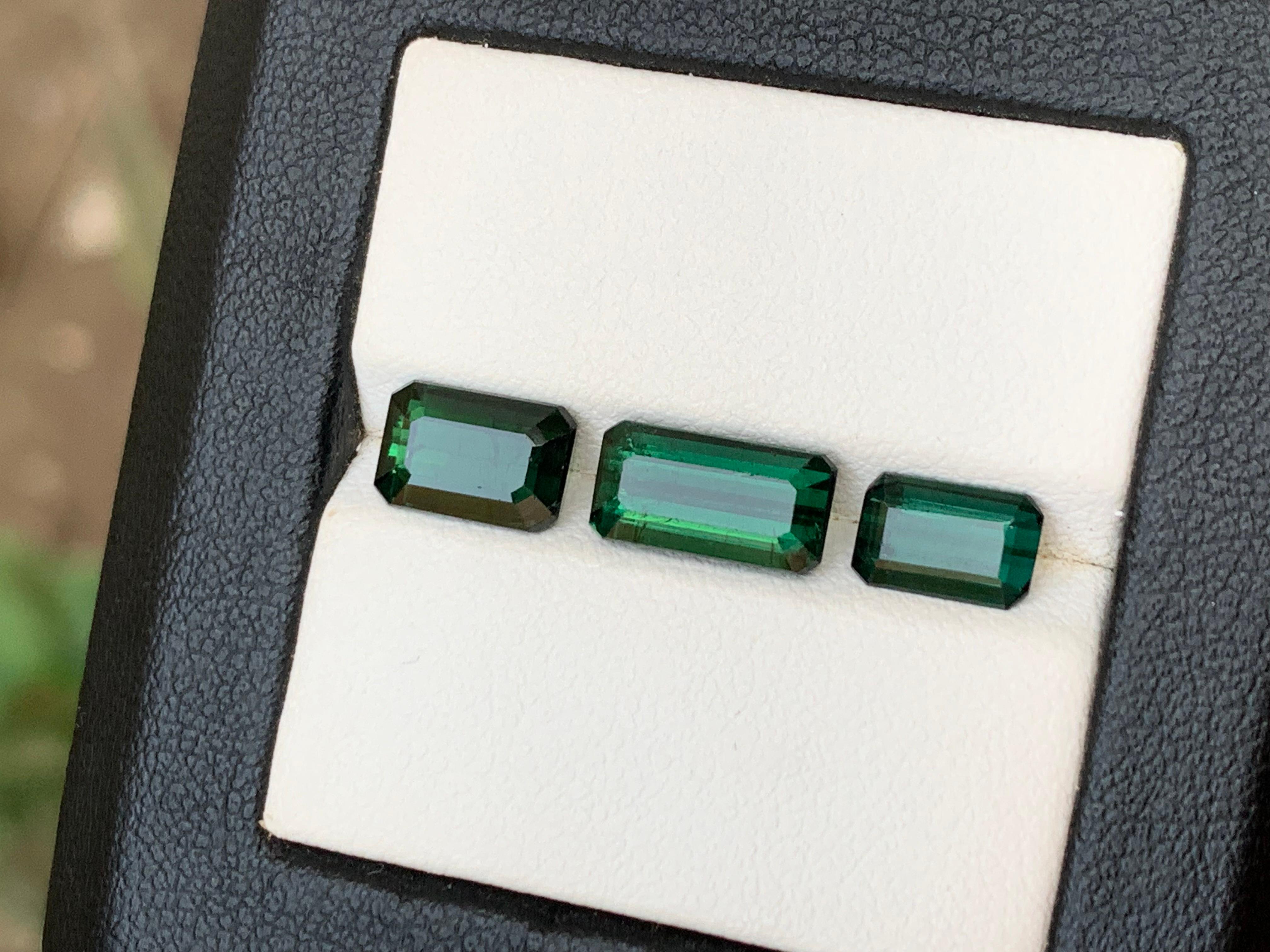 Anillo de turmalina natural verde intenso Piedras sueltas 5,87 qt talla esmeralda-Joyería en venta 7